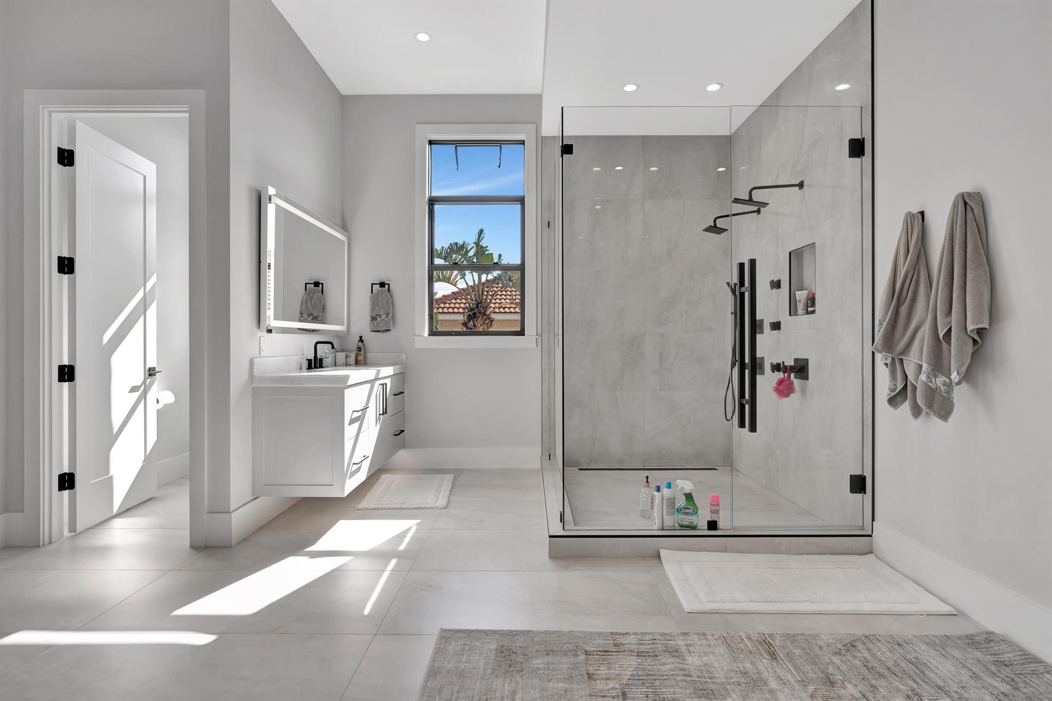 736 Lagoon Drive