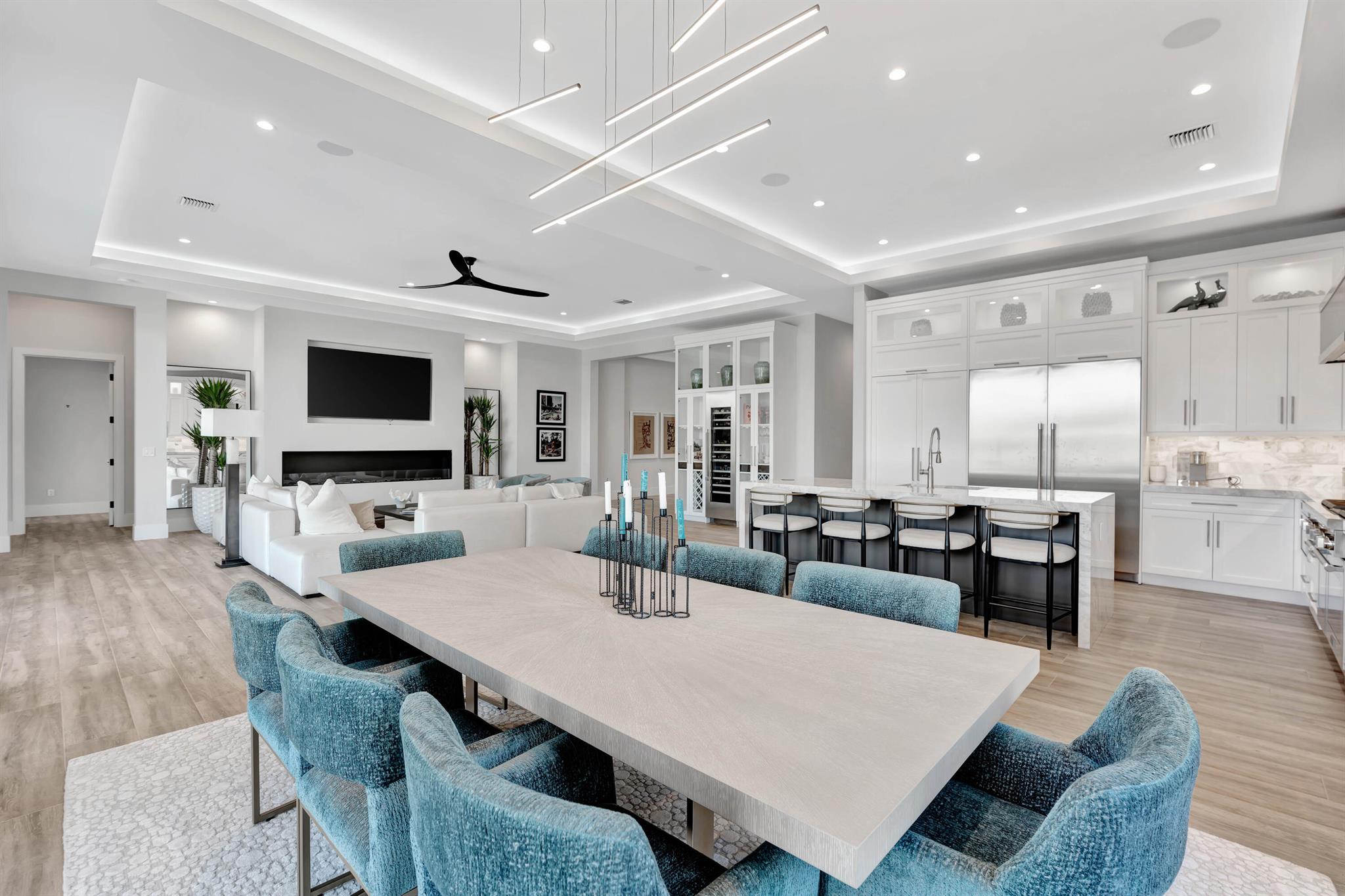 736 Lagoon Drive