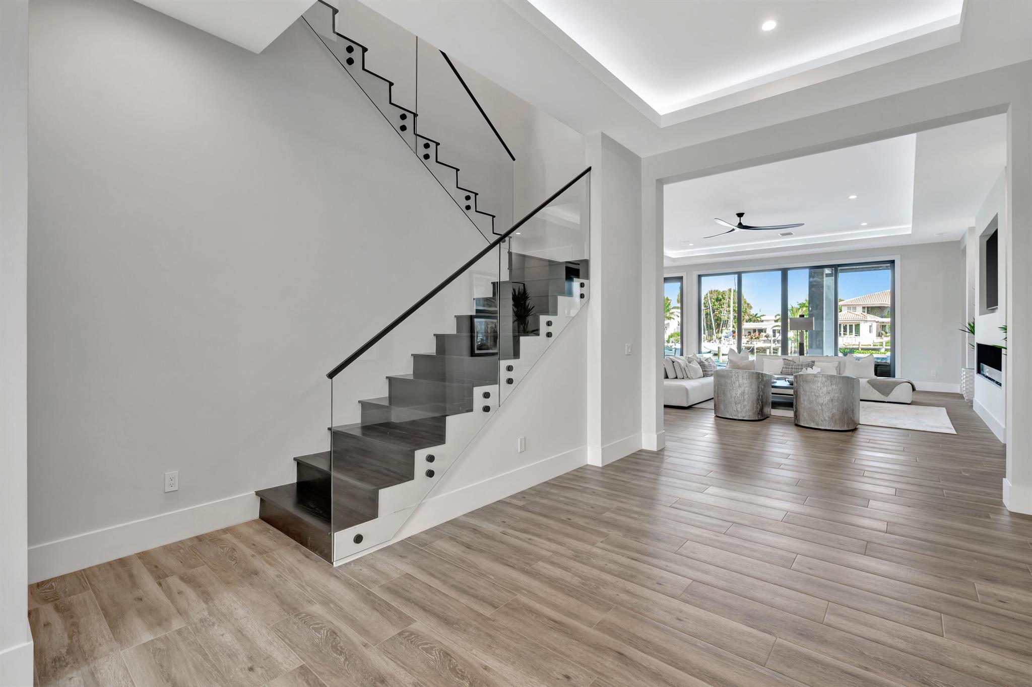 736 Lagoon Drive
