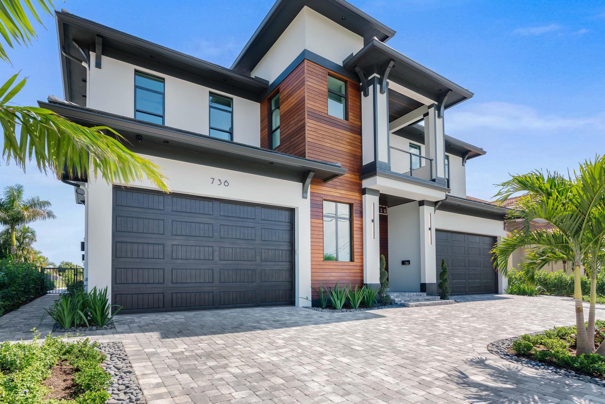736 Lagoon Drive