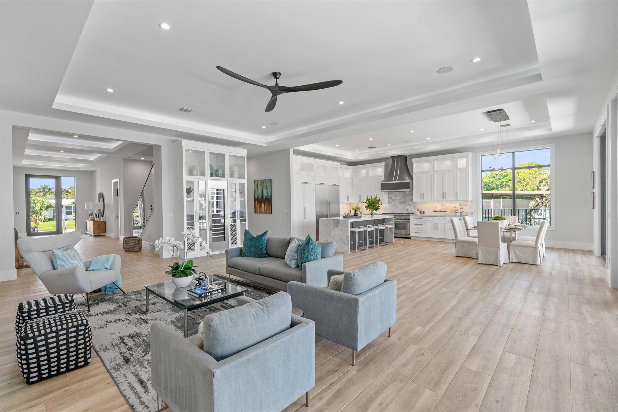 736 Lagoon Drive