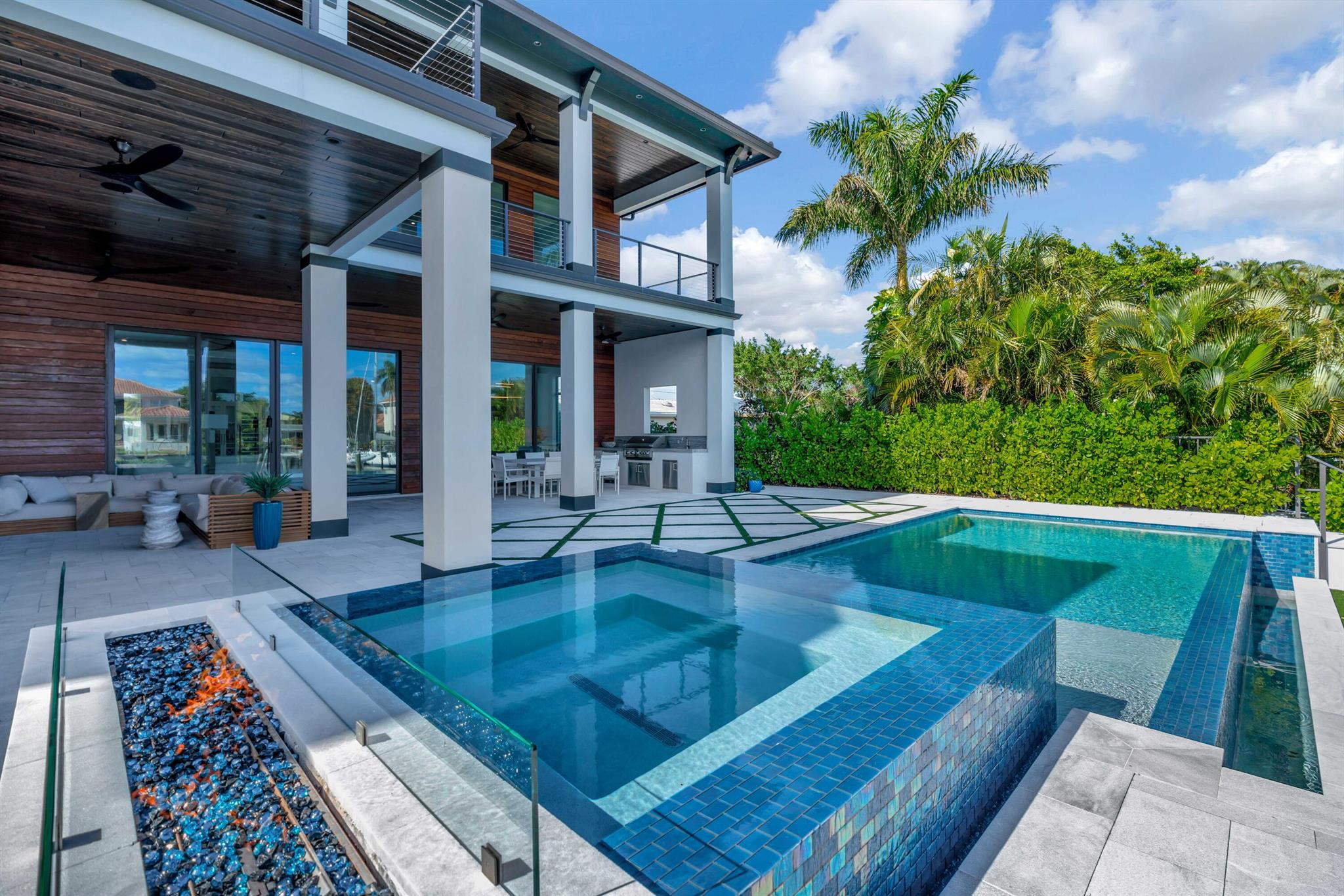 736 Lagoon Drive
