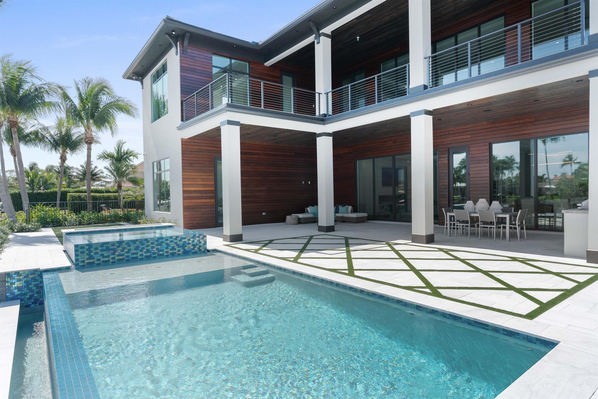 736 Lagoon Drive