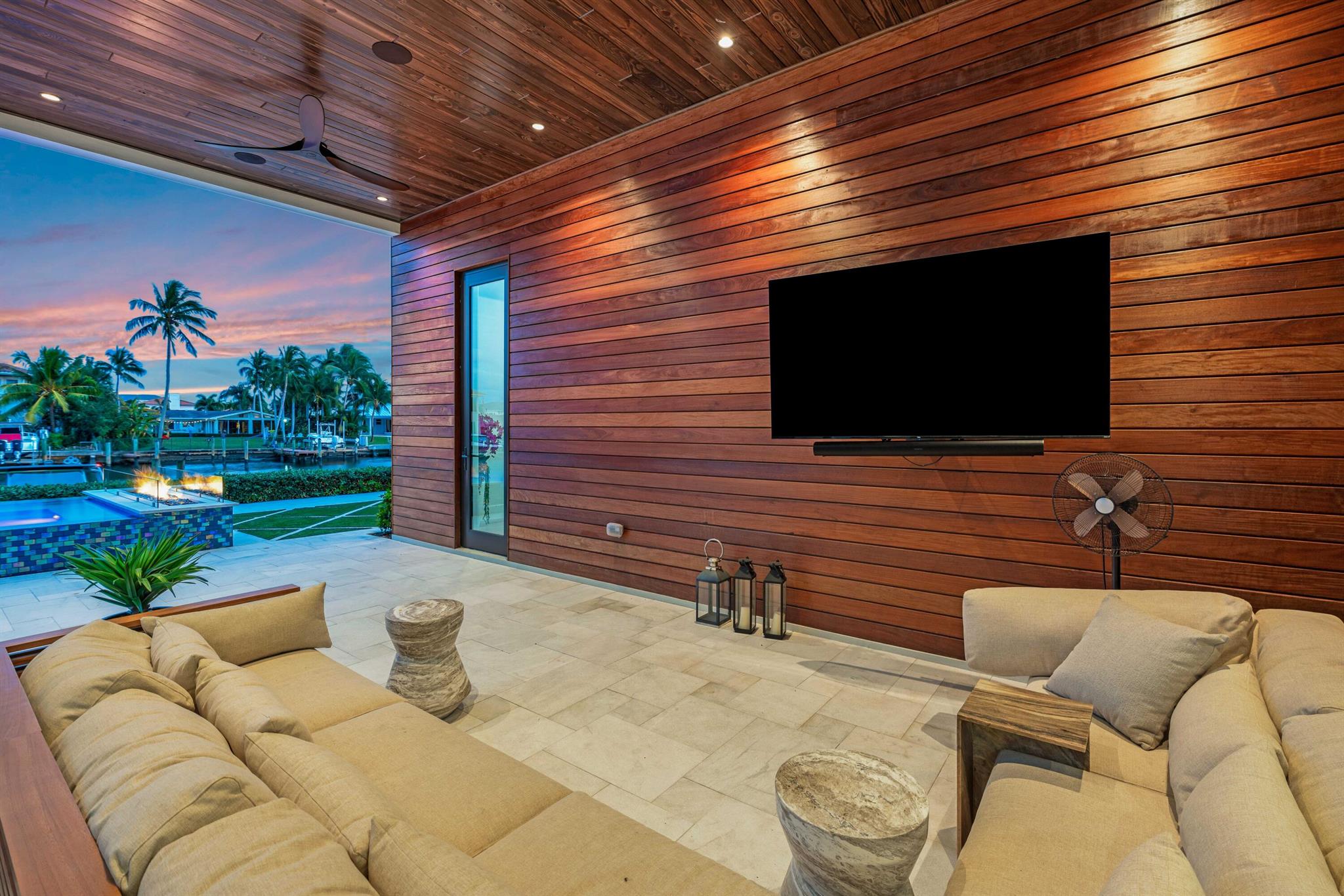 736 Lagoon Drive