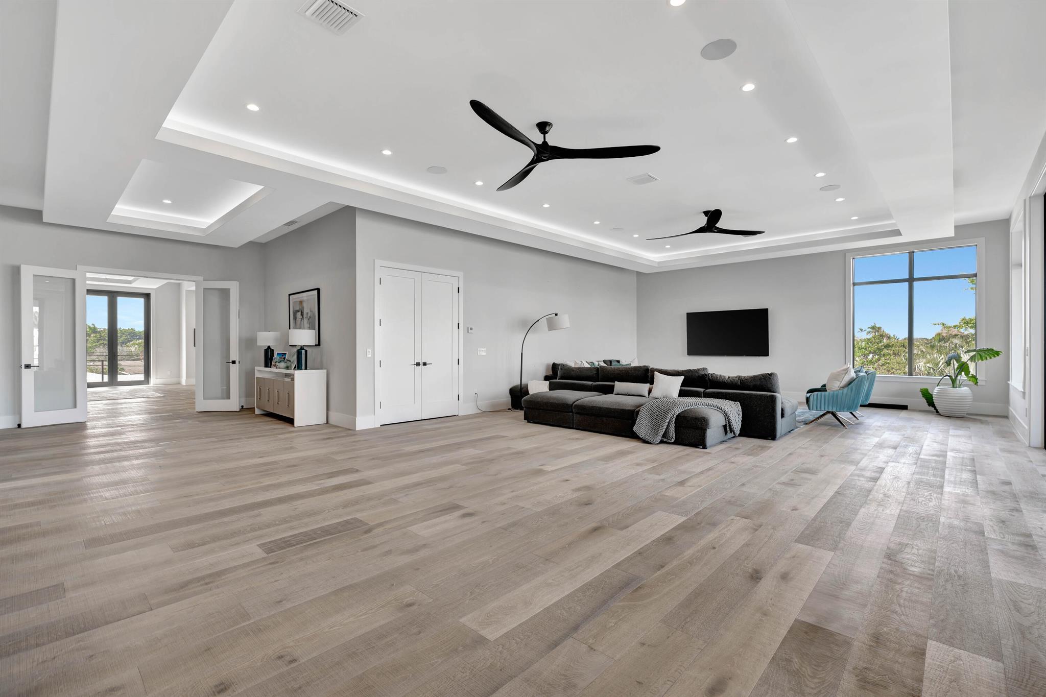 736 Lagoon Drive