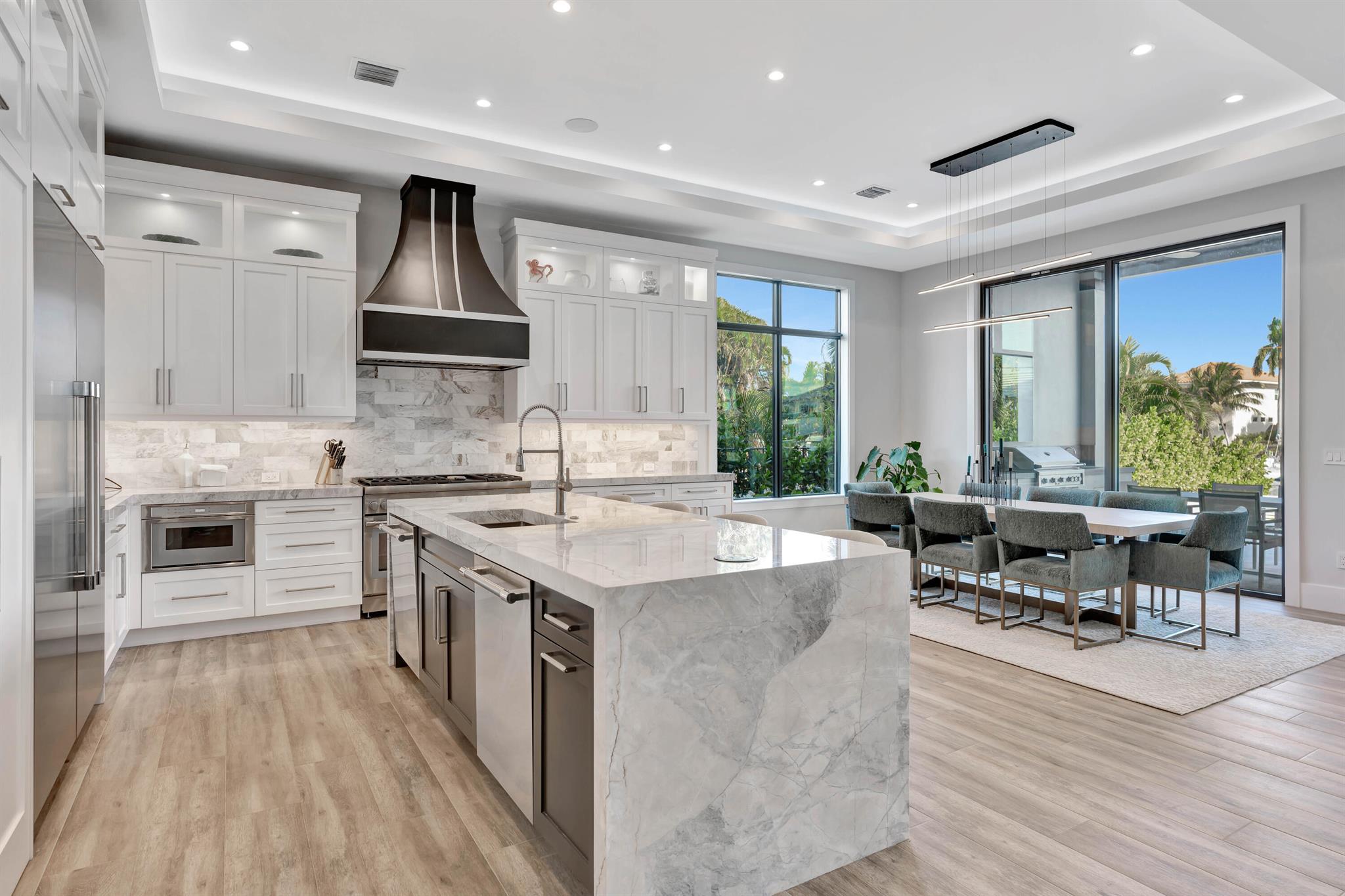 736 Lagoon Drive