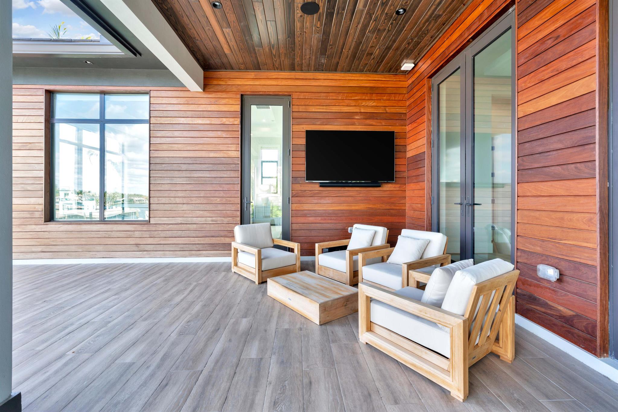 736 Lagoon Drive