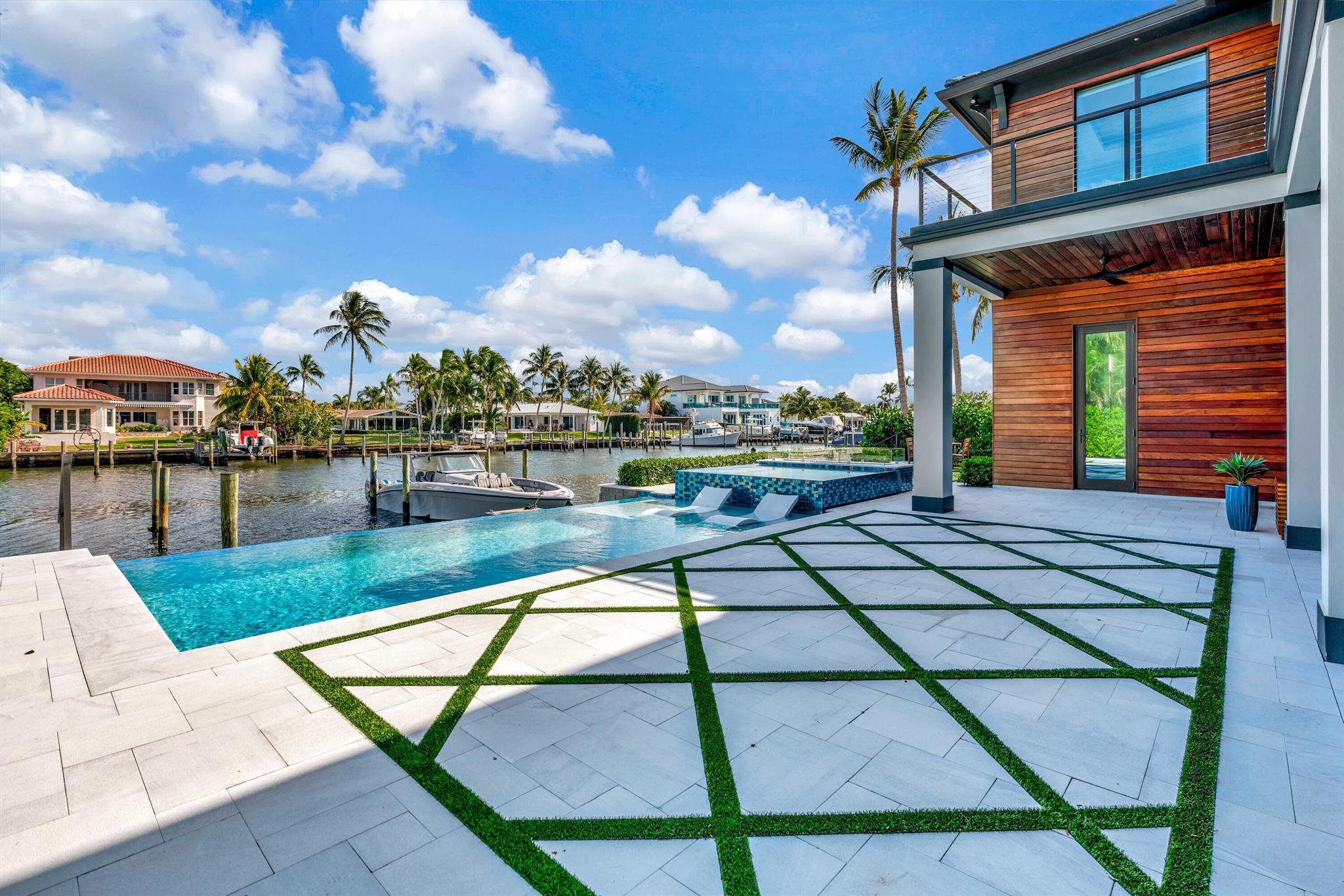 736 Lagoon Drive