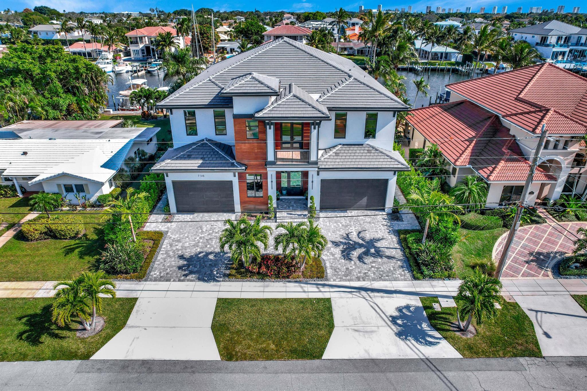 736 Lagoon Drive