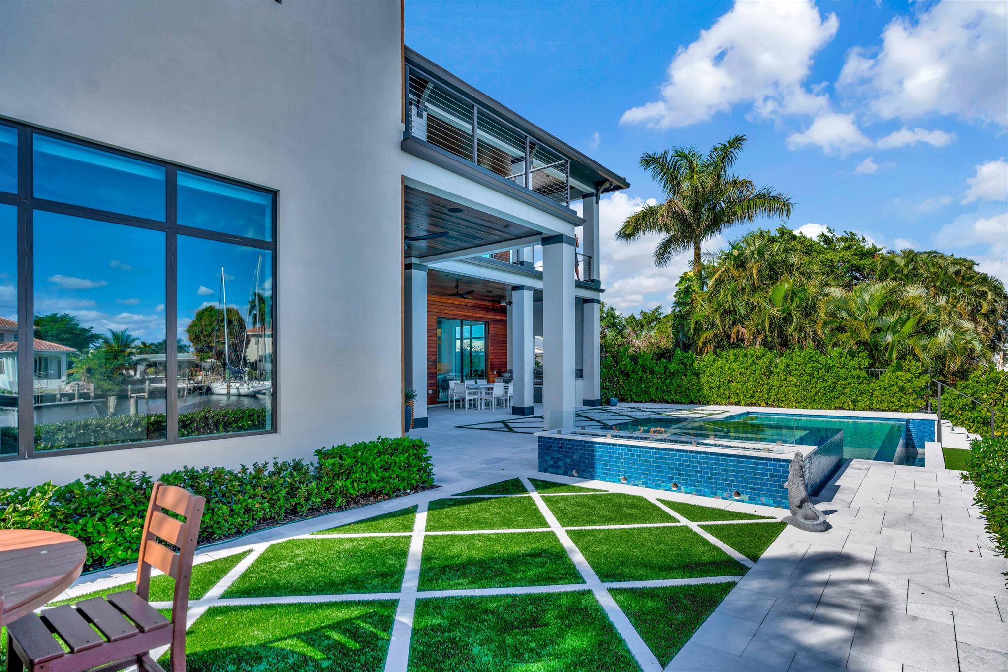 736 Lagoon Drive