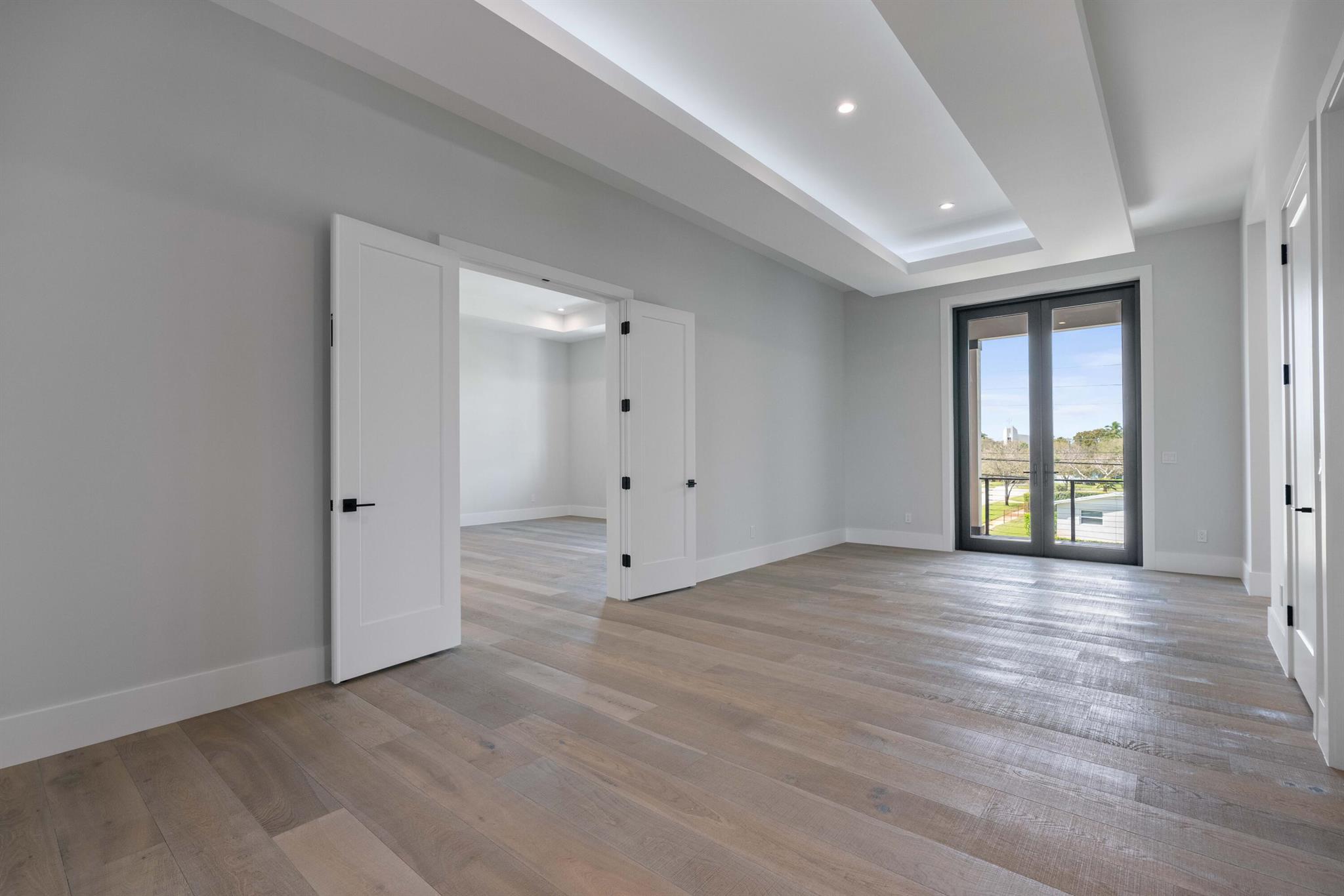 736 Lagoon Drive