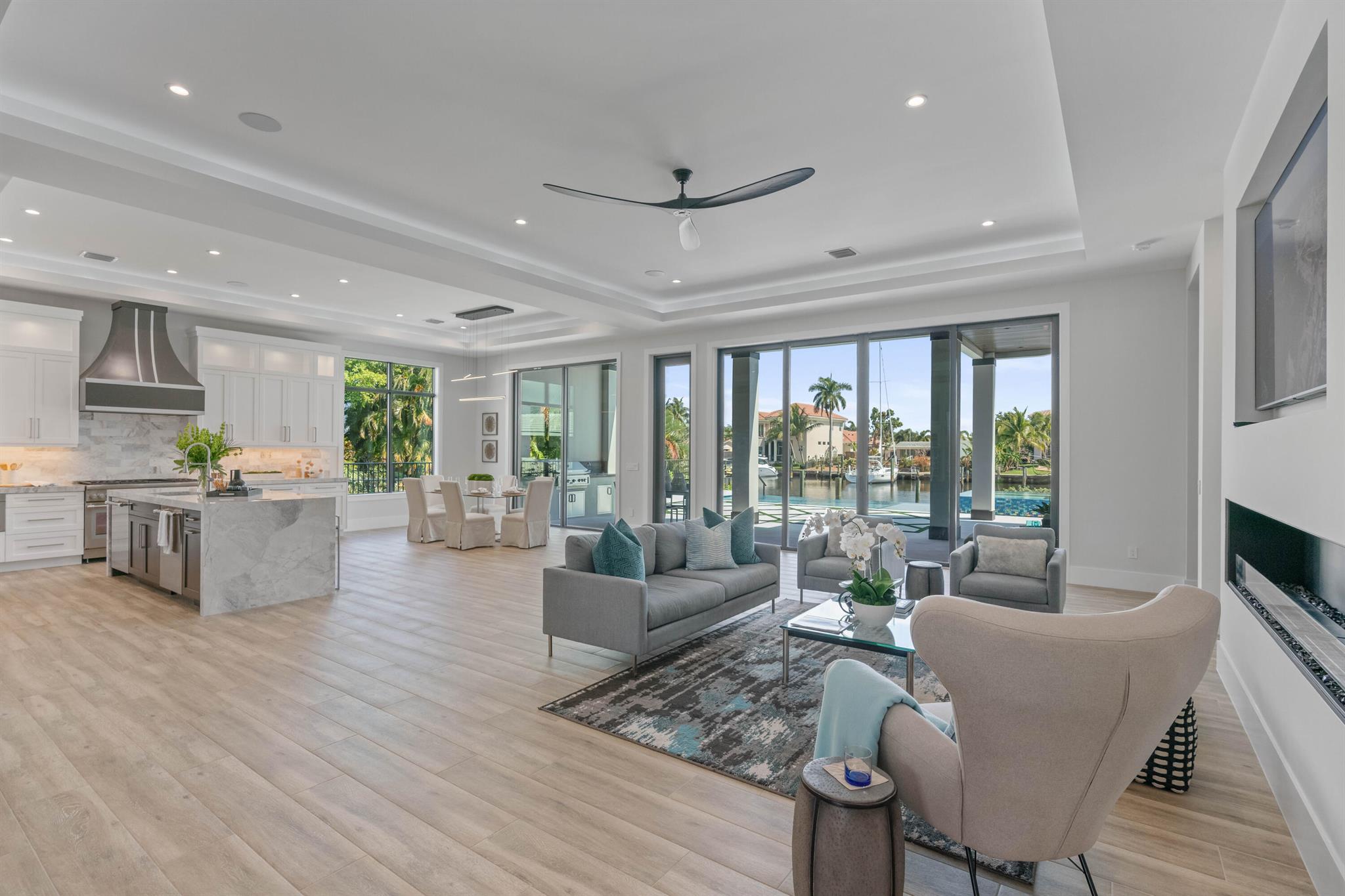 736 Lagoon Drive