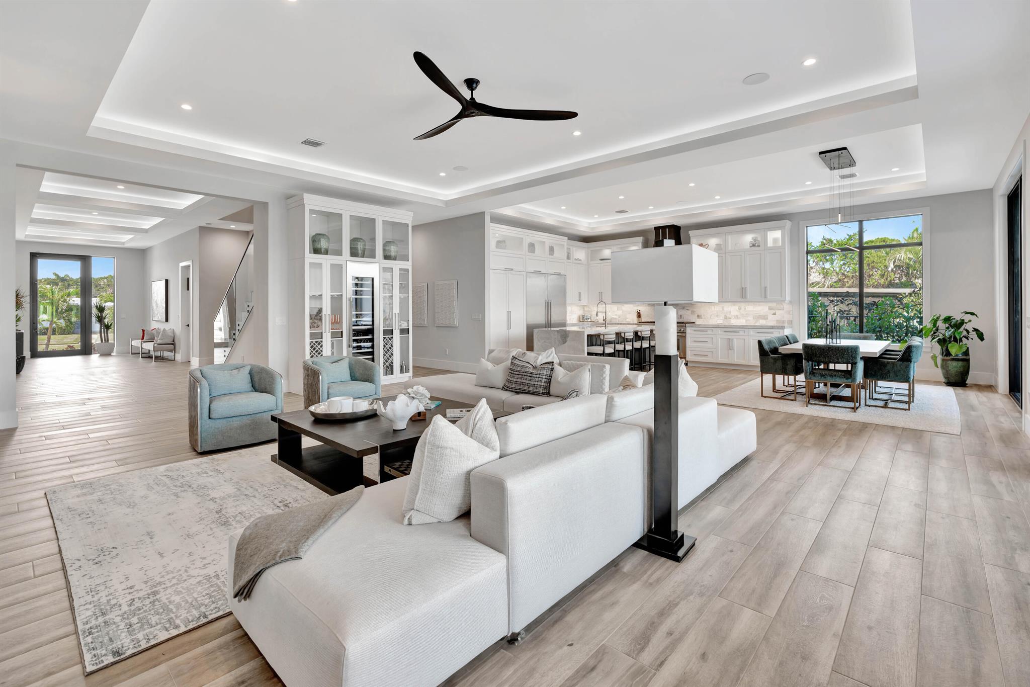 736 Lagoon Drive