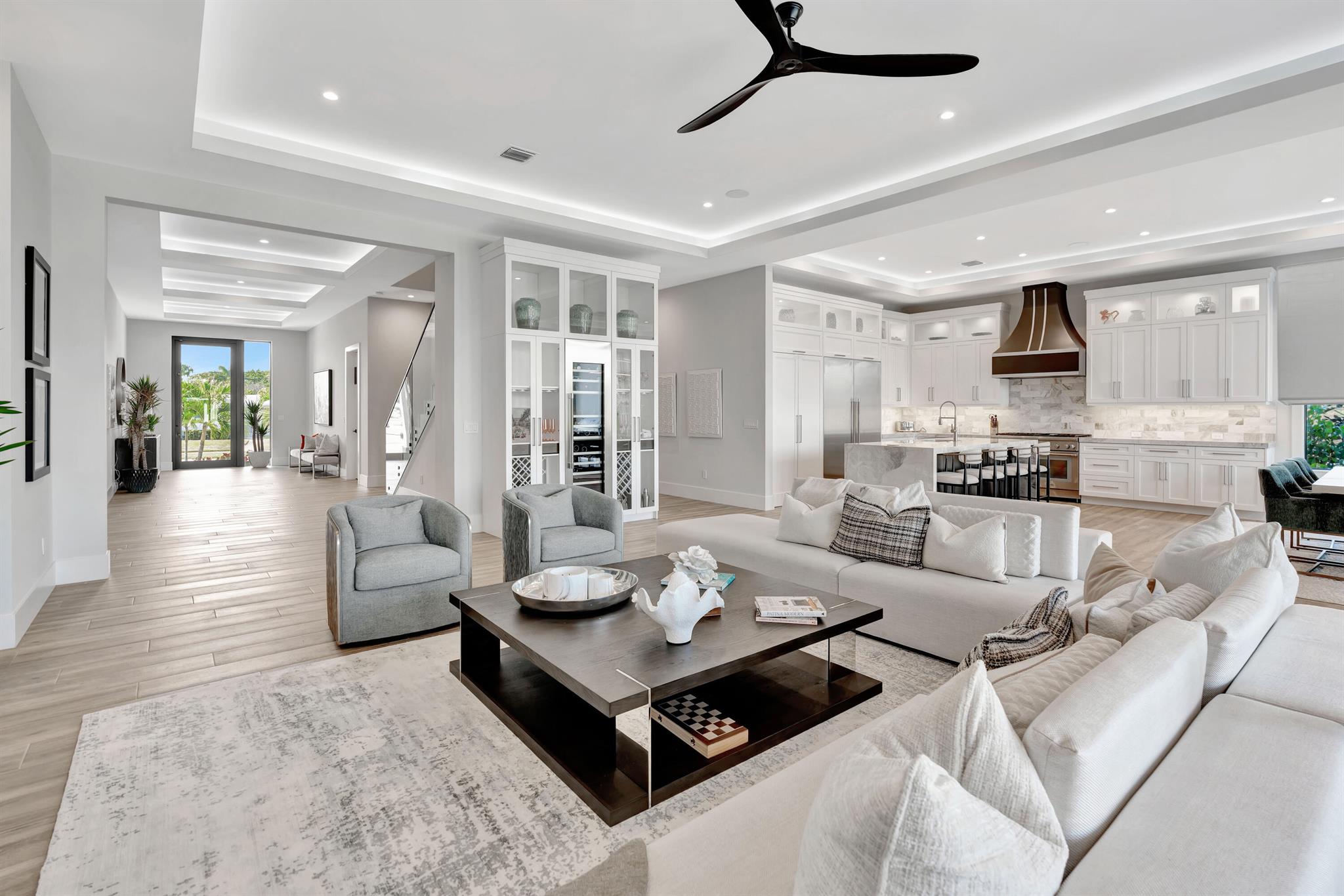 736 Lagoon Drive