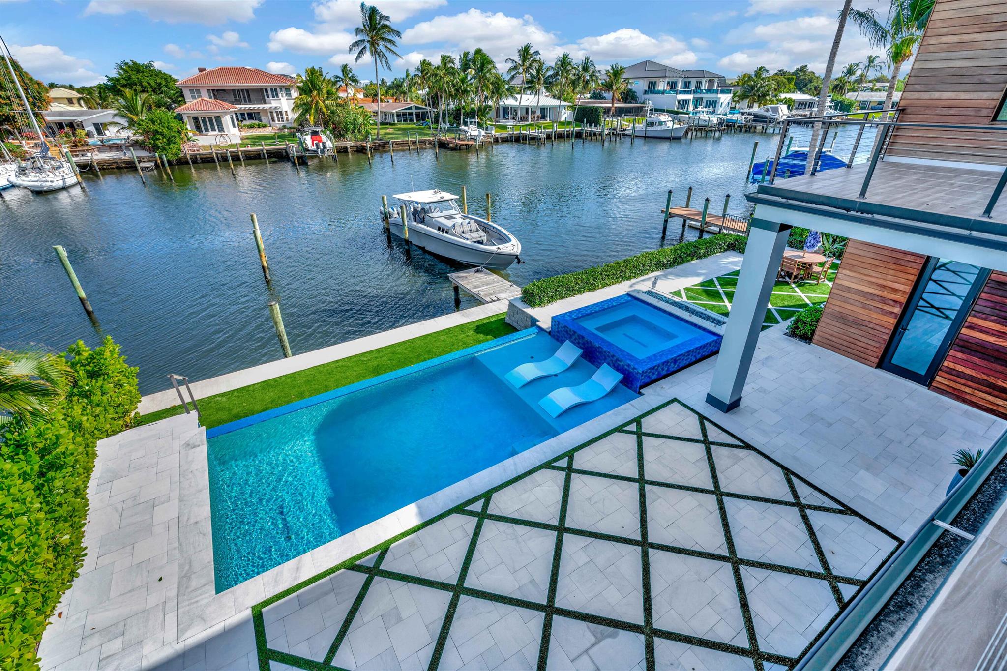 736 Lagoon Drive