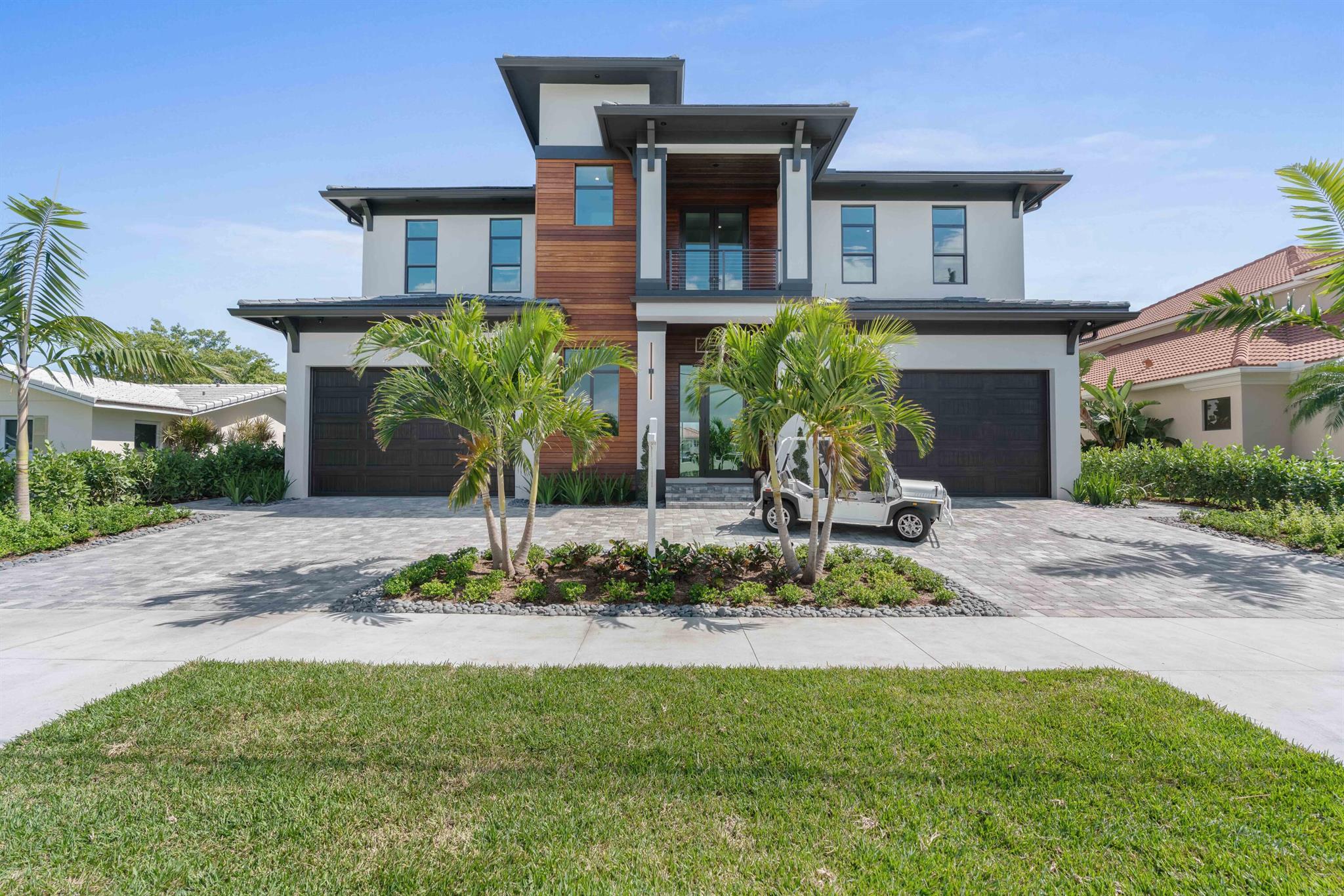 736 Lagoon Drive