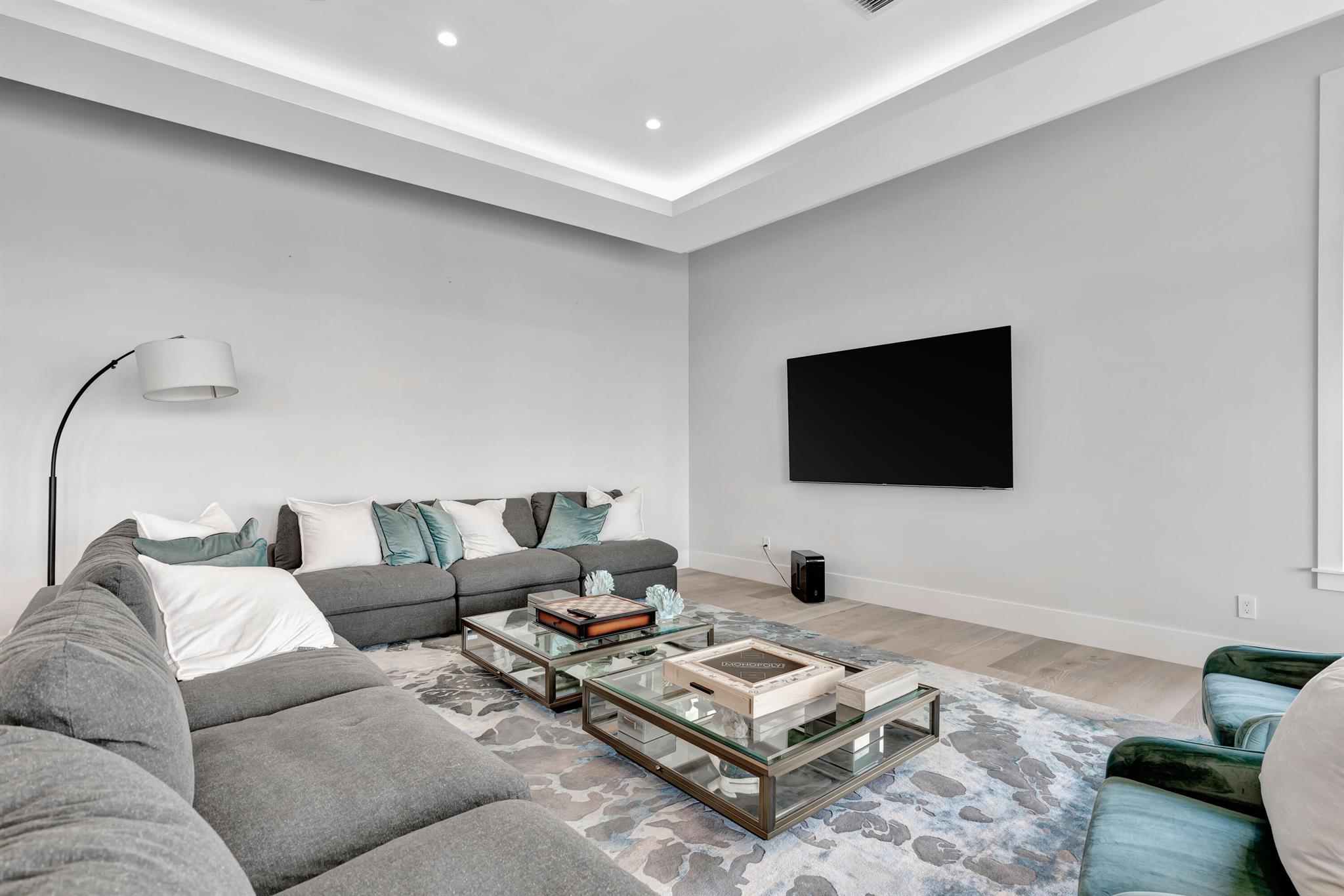 736 Lagoon Drive