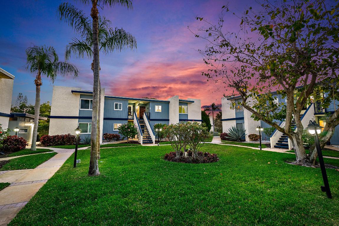 1561 NE 12th Terrace C14