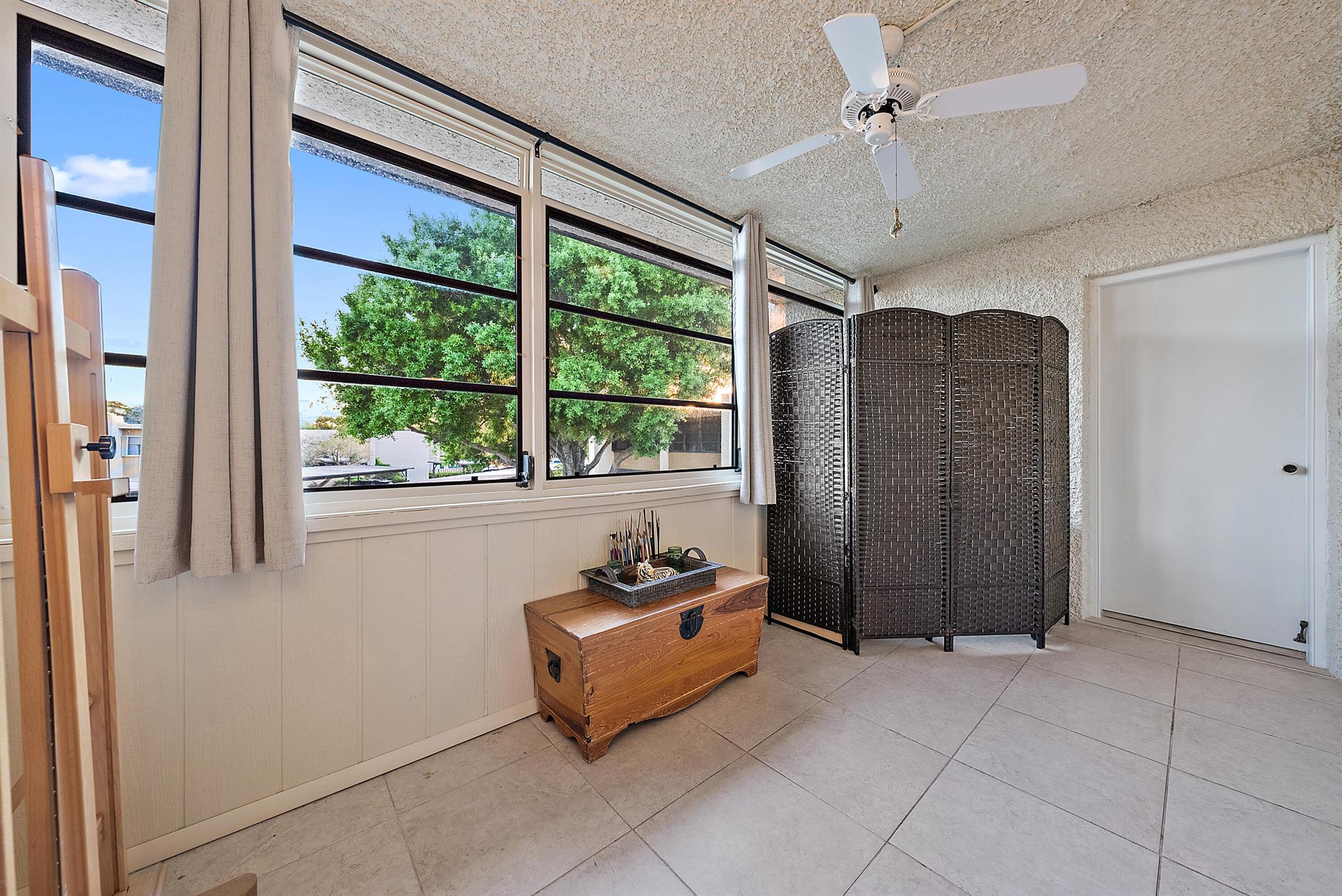 1561 NE 12th Terrace C14