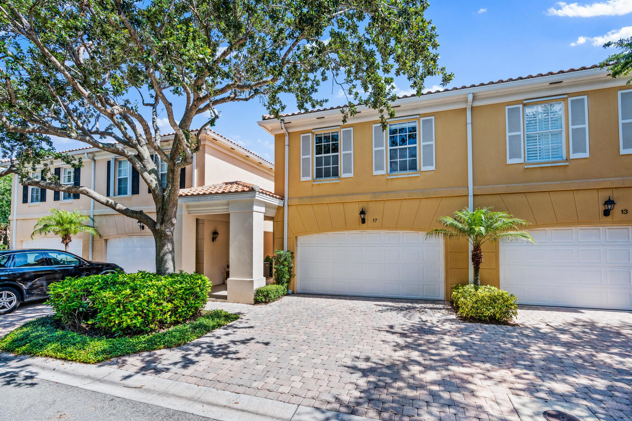 17 Oakleaf Court