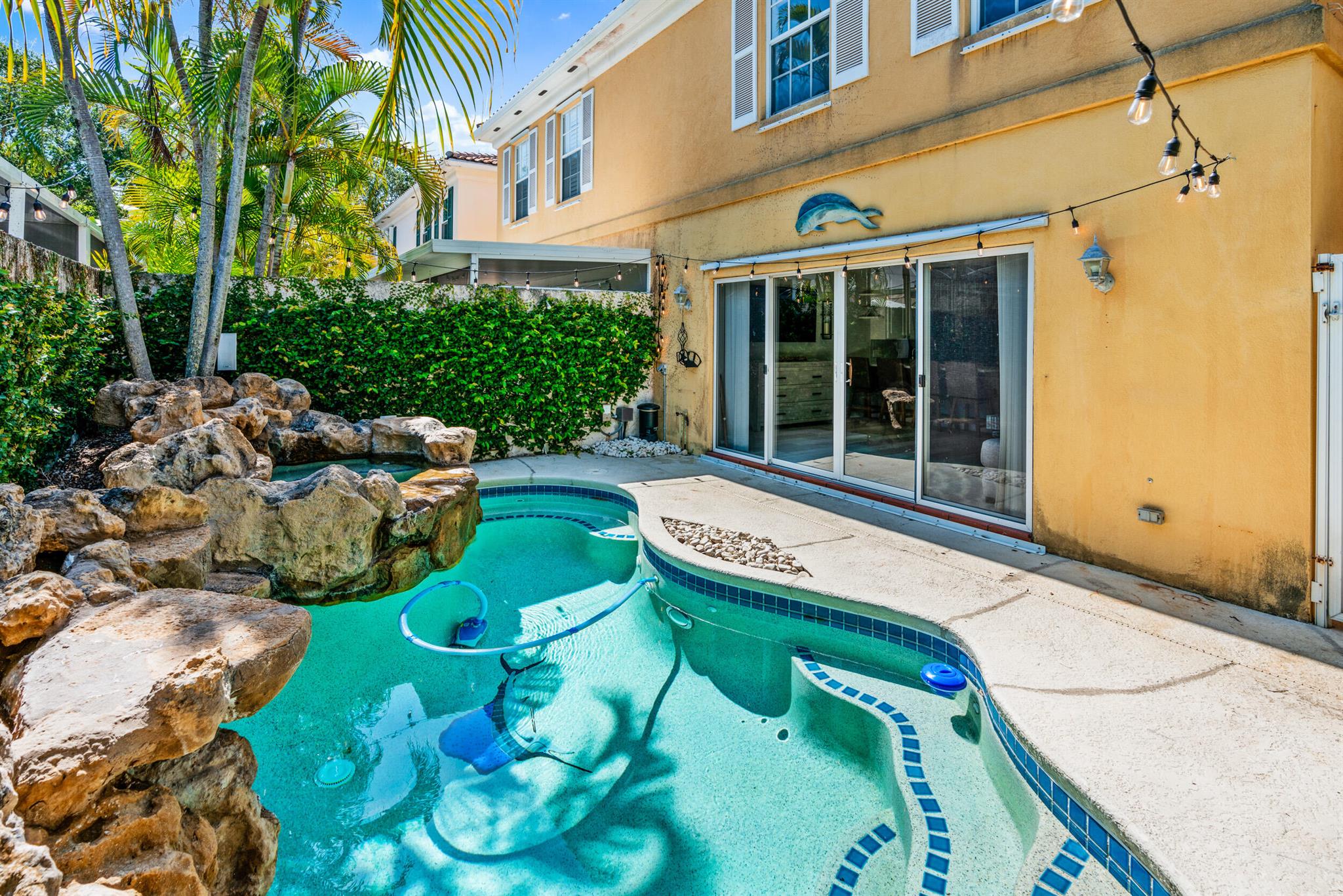 17 Oakleaf Court