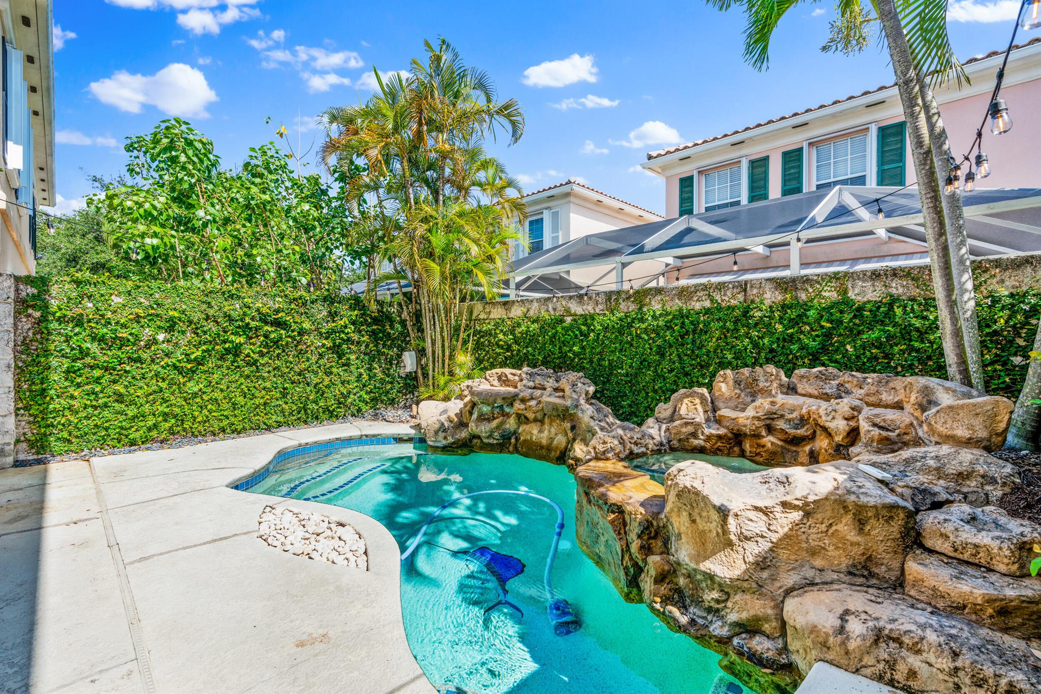 17 Oakleaf Court