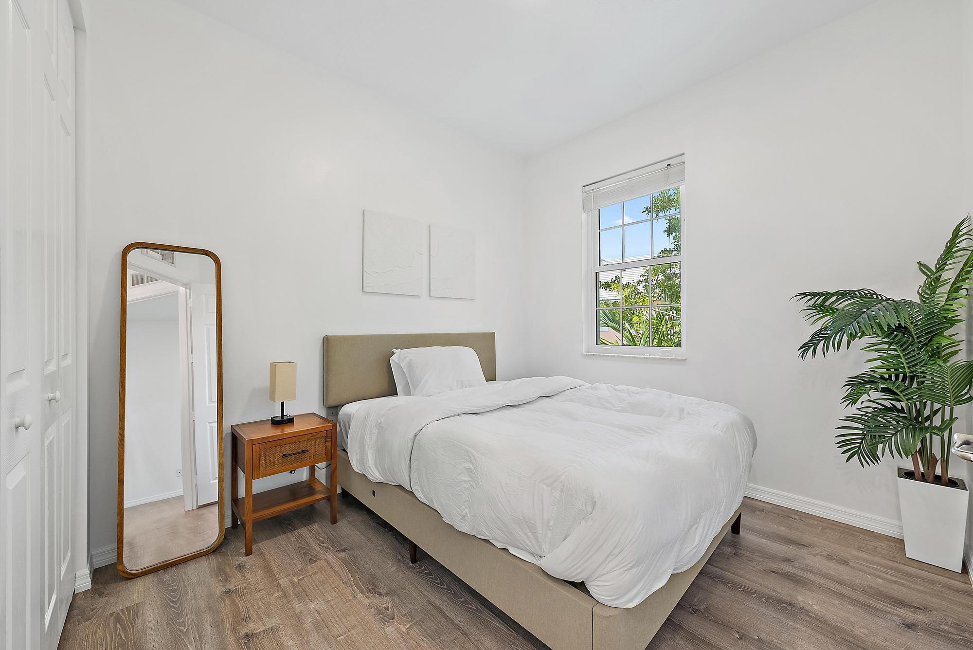 1522 Limetree Bay Avenue