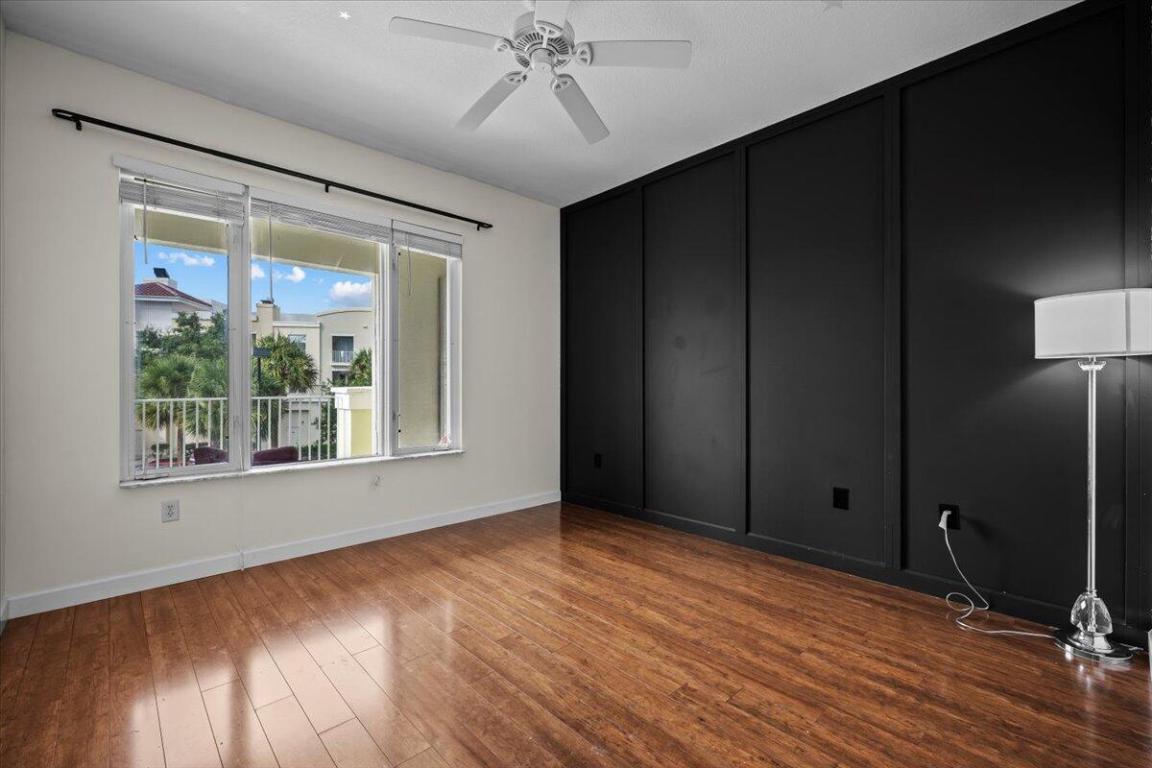 1200 Town Center Drive 207