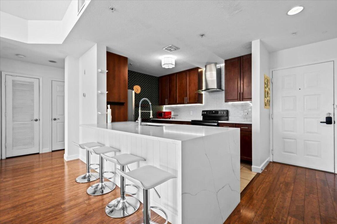 1200 Town Center Drive 207