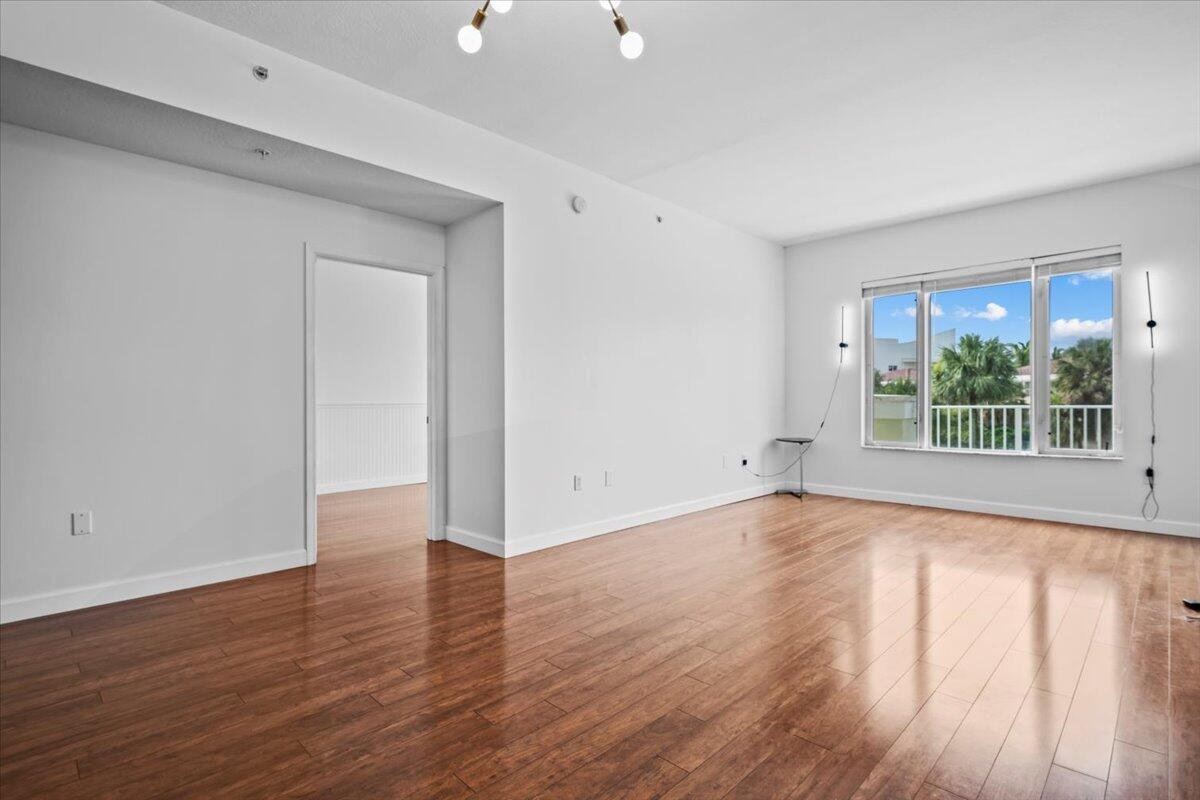 1200 Town Center Drive 207