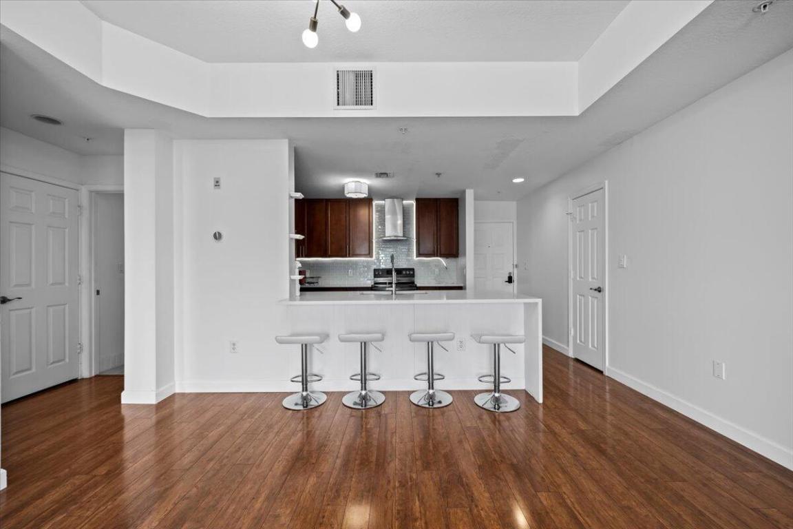 1200 Town Center Drive 207