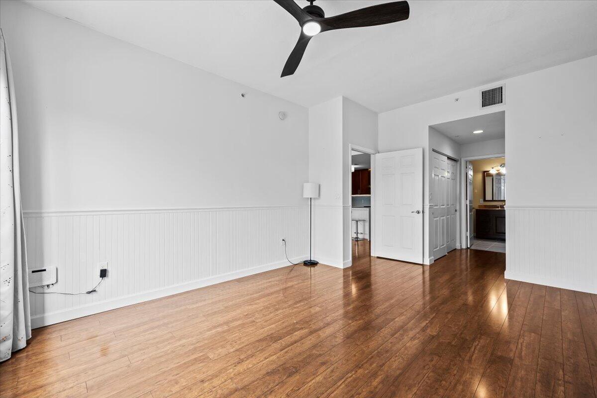 1200 Town Center Drive 207