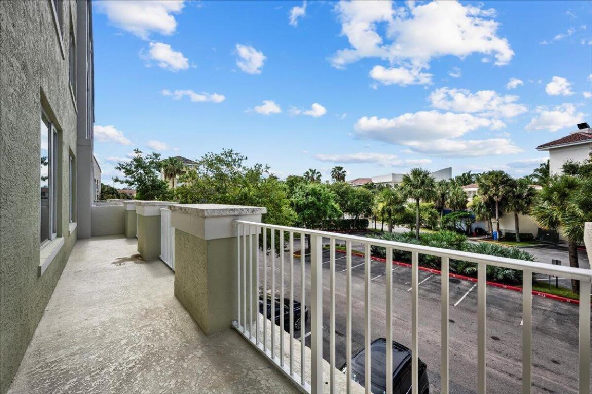 1200 Town Center Drive 207