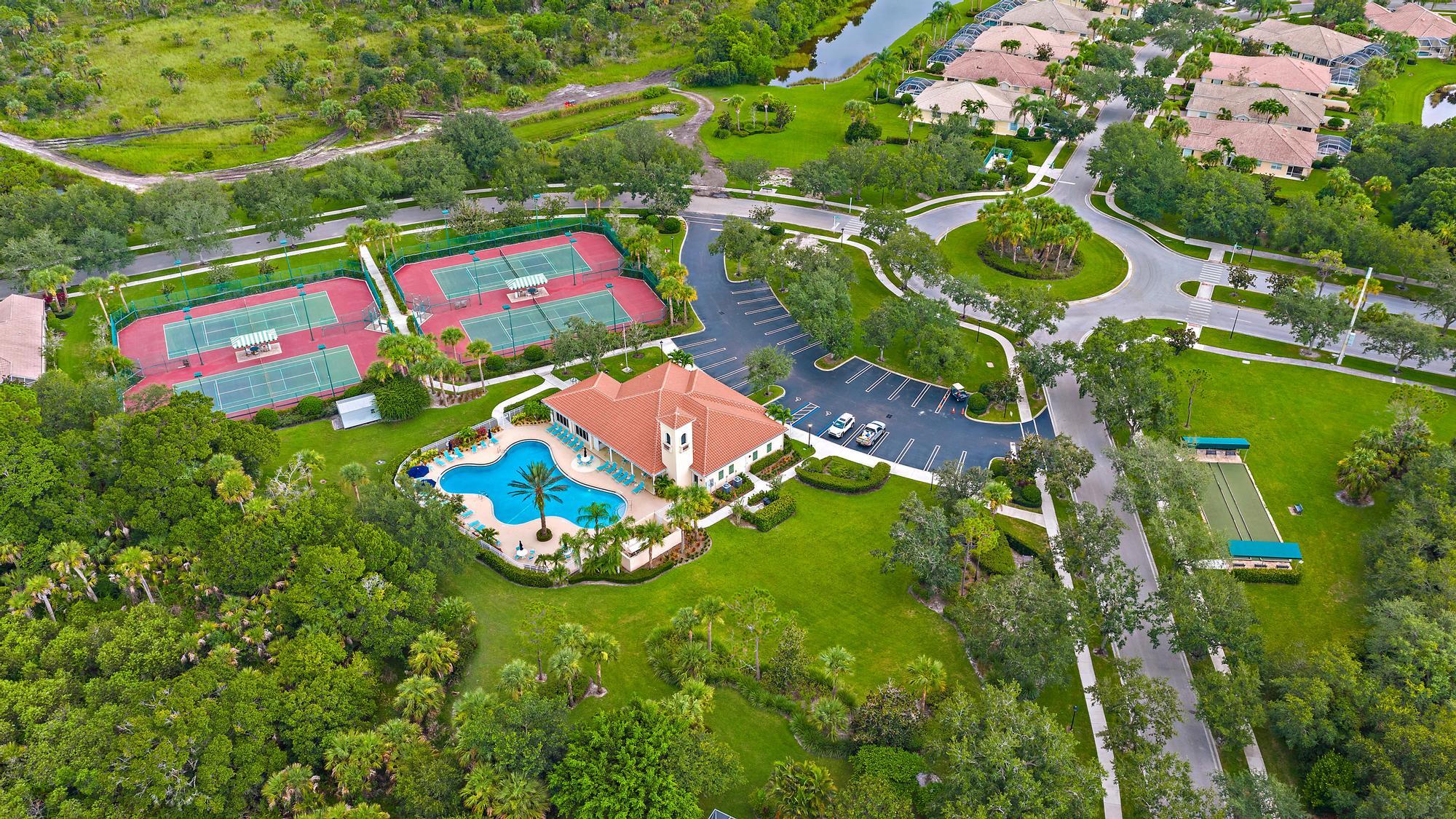 9284 SE Hawks Nest Court