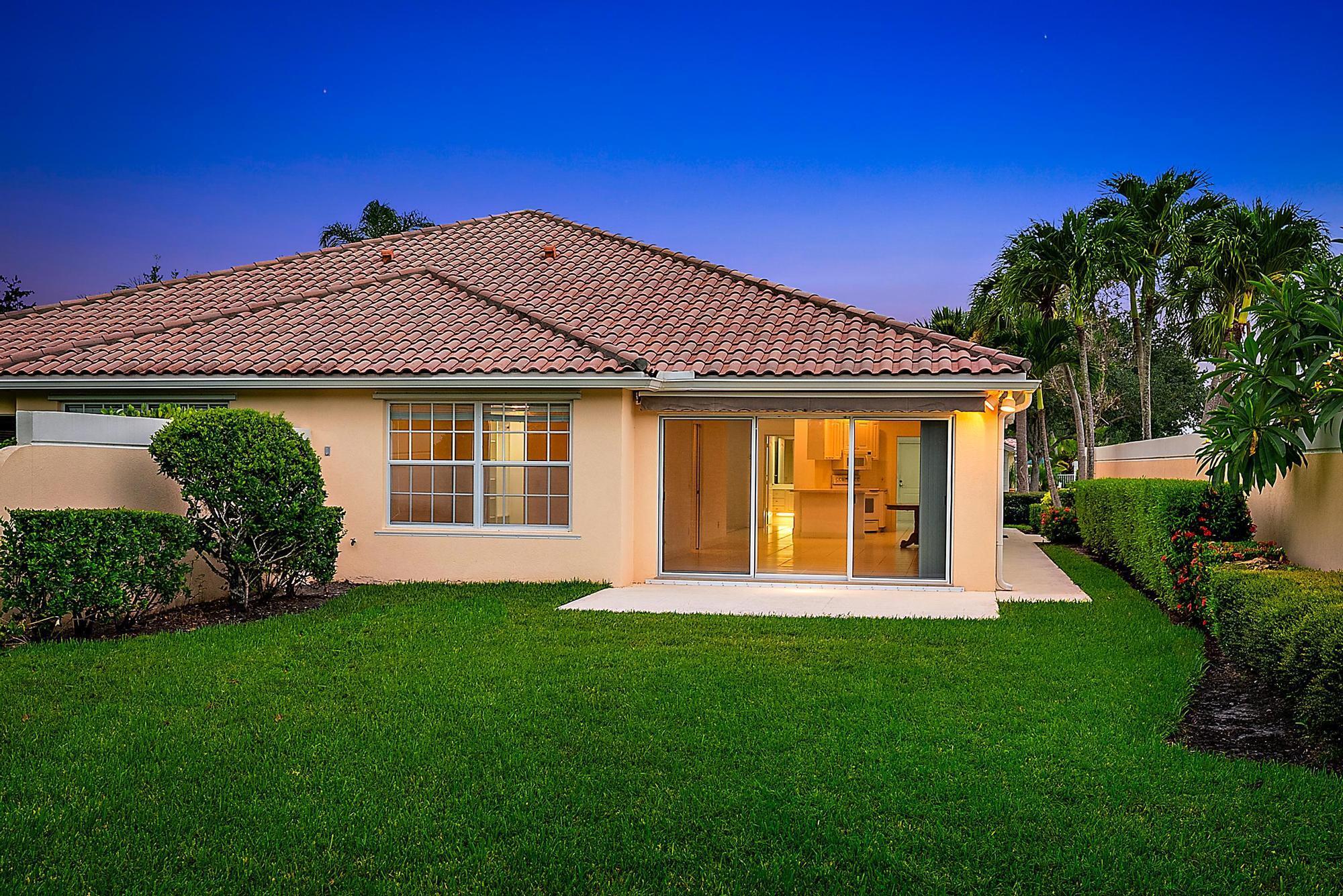 9284 SE Hawks Nest Court