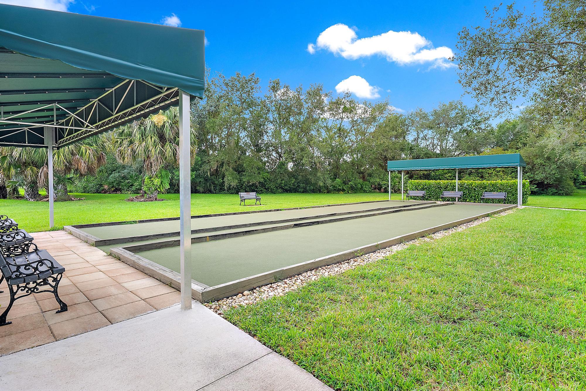 9284 SE Hawks Nest Court