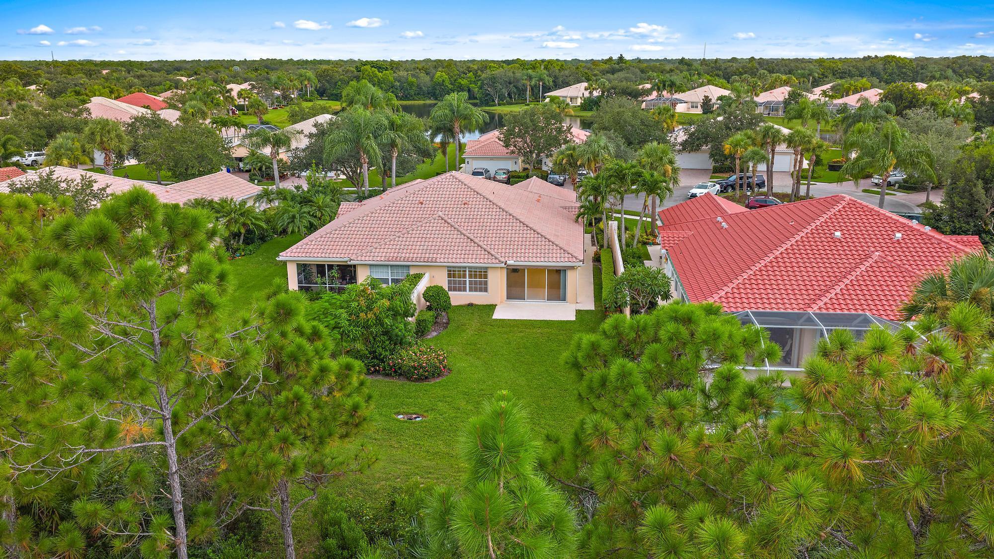 9284 SE Hawks Nest Court