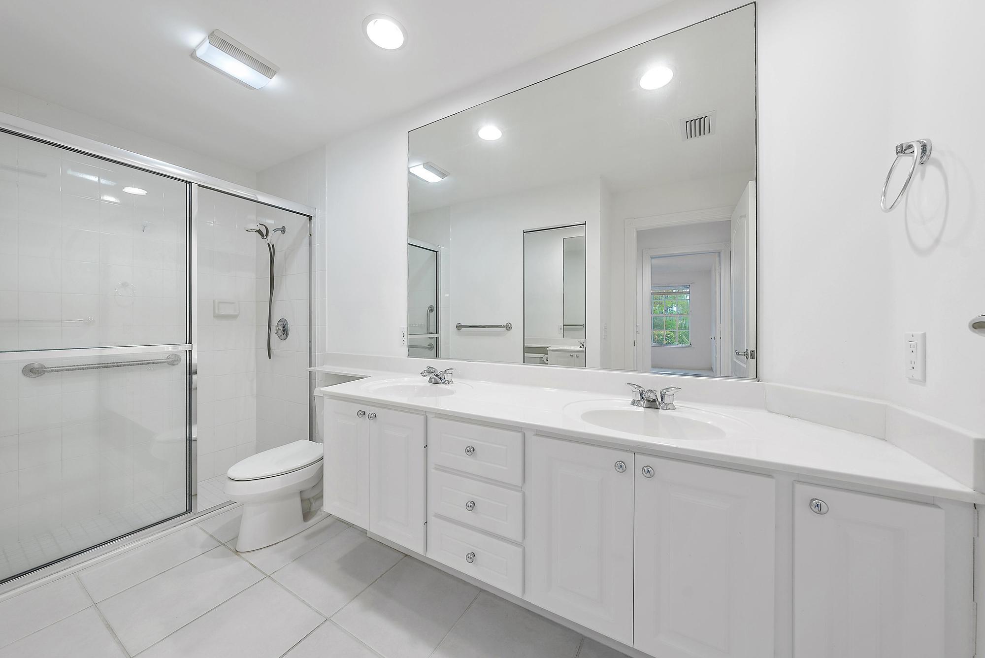 9284 SE Hawks Nest Court