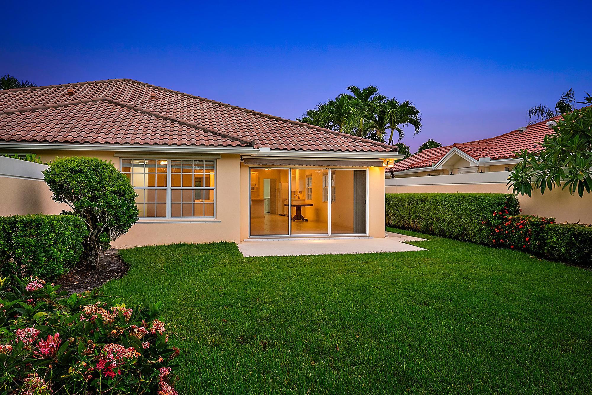 9284 SE Hawks Nest Court