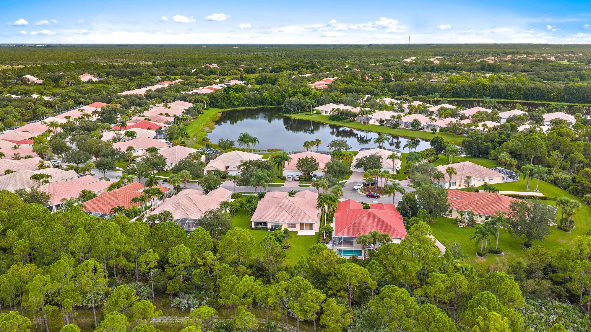 9284 SE Hawks Nest Court