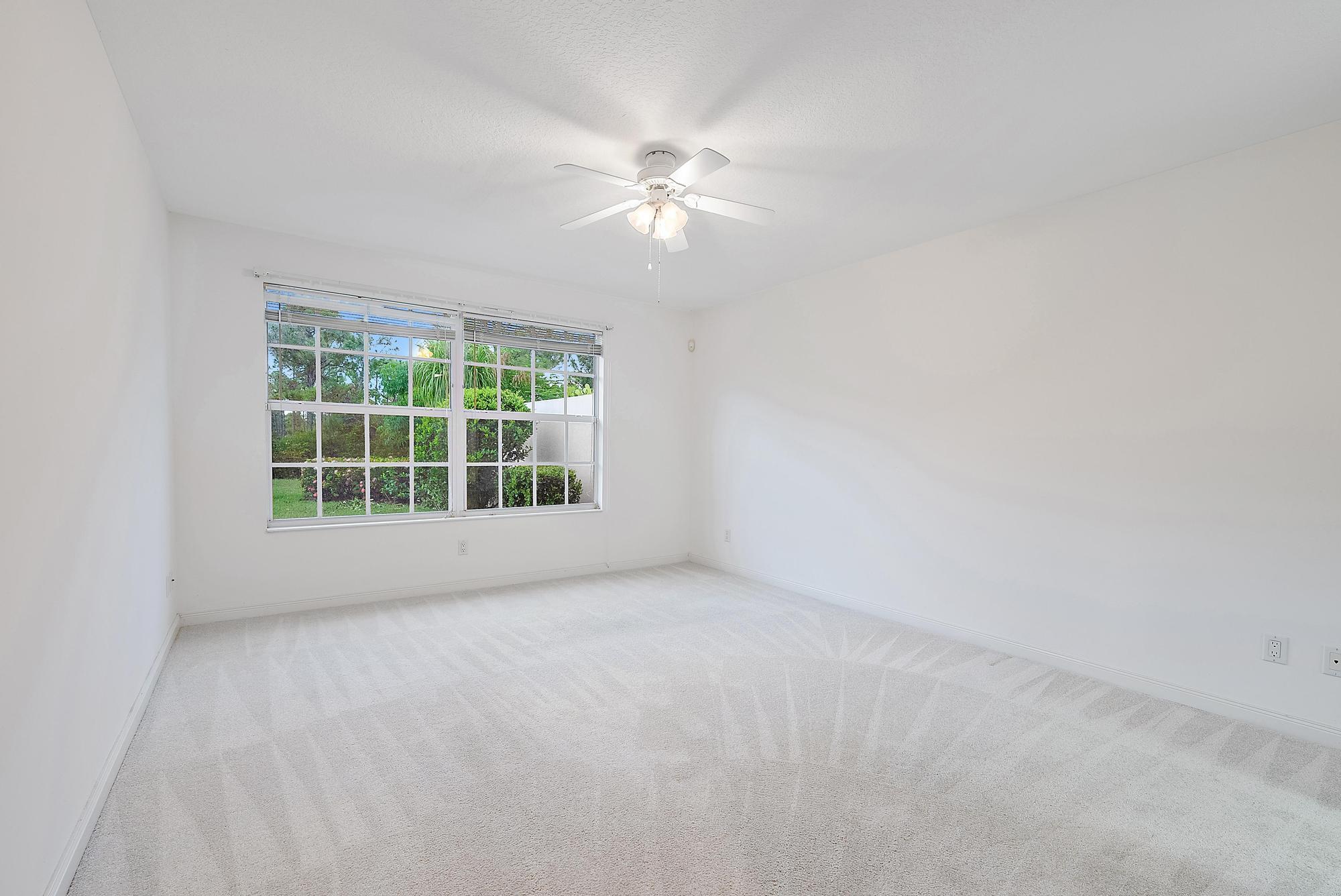 9284 SE Hawks Nest Court