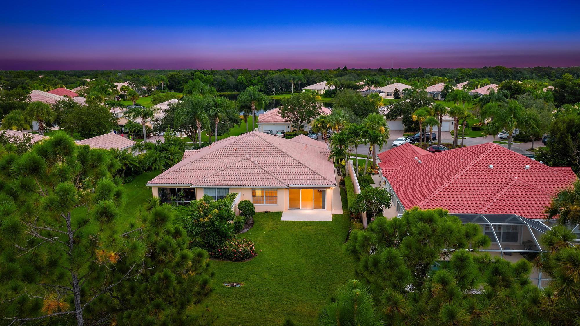 9284 SE Hawks Nest Court