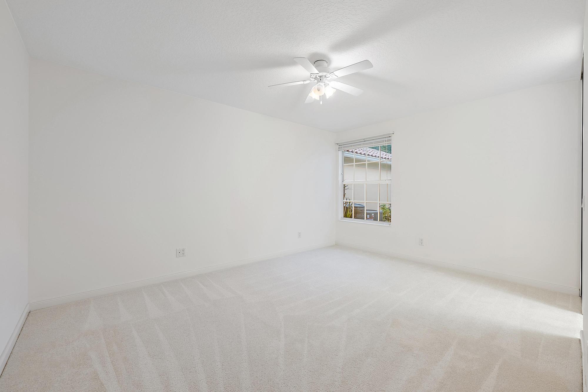 9284 SE Hawks Nest Court