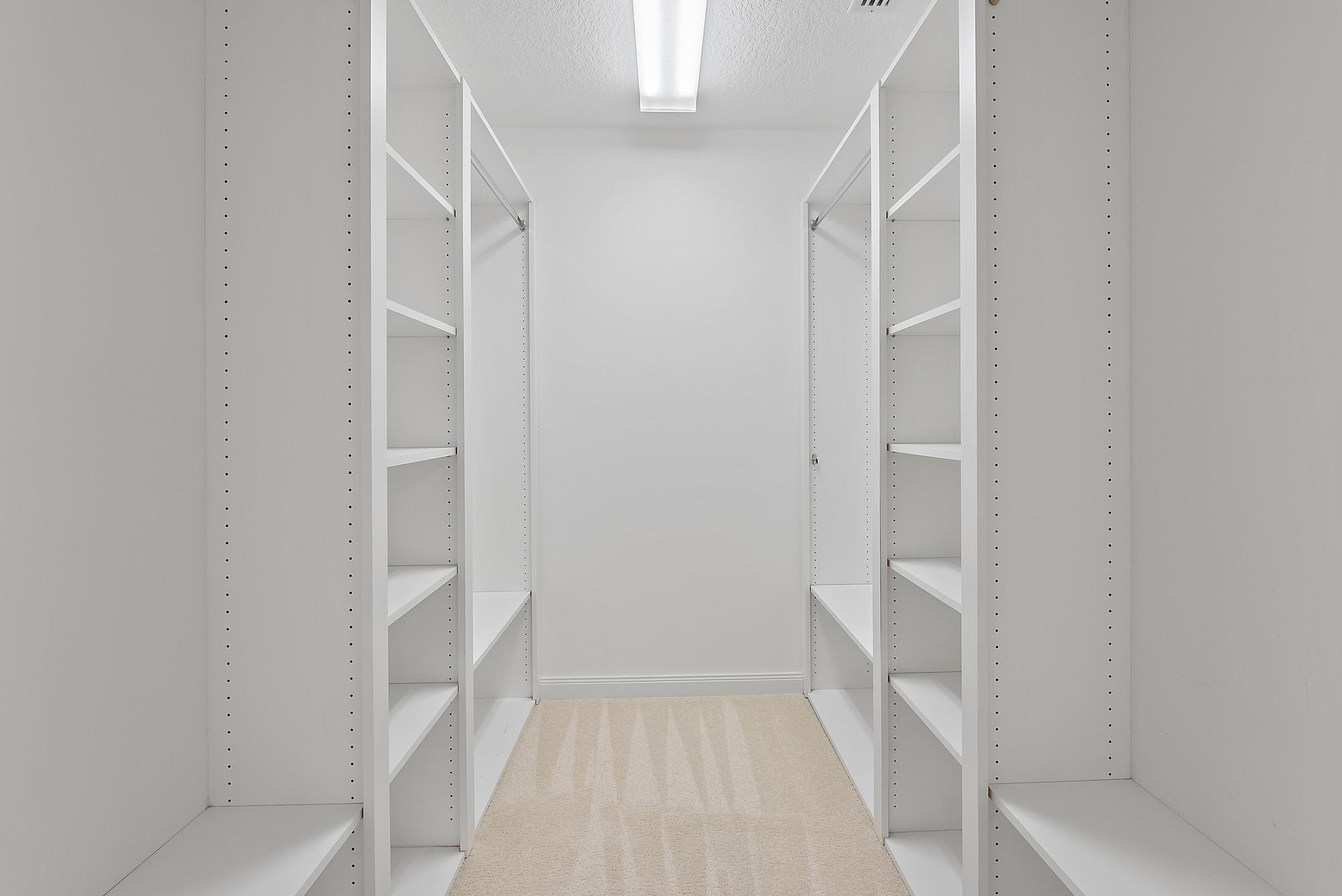 9284 SE Hawks Nest Court