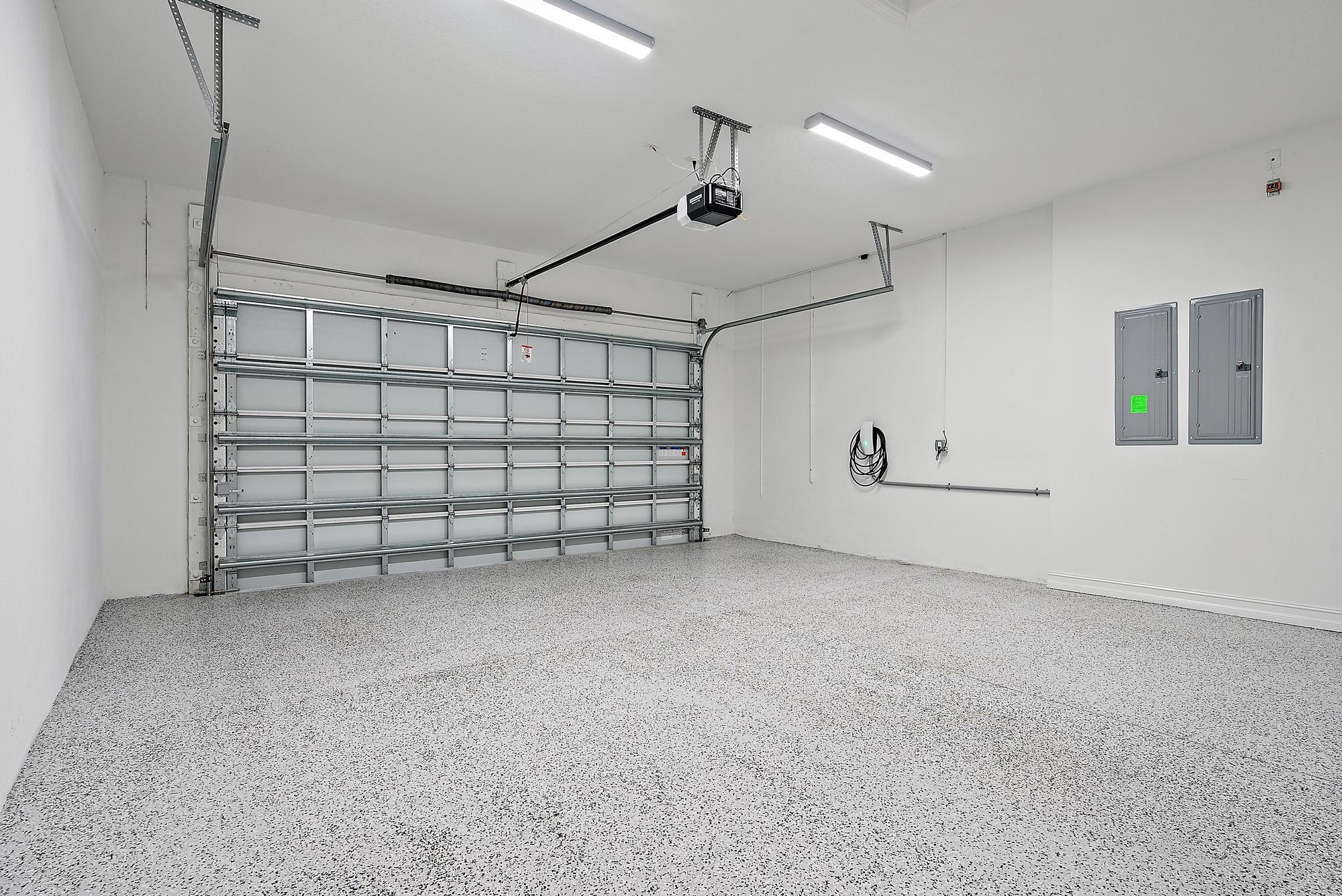 5358 SW Pomegranate Way