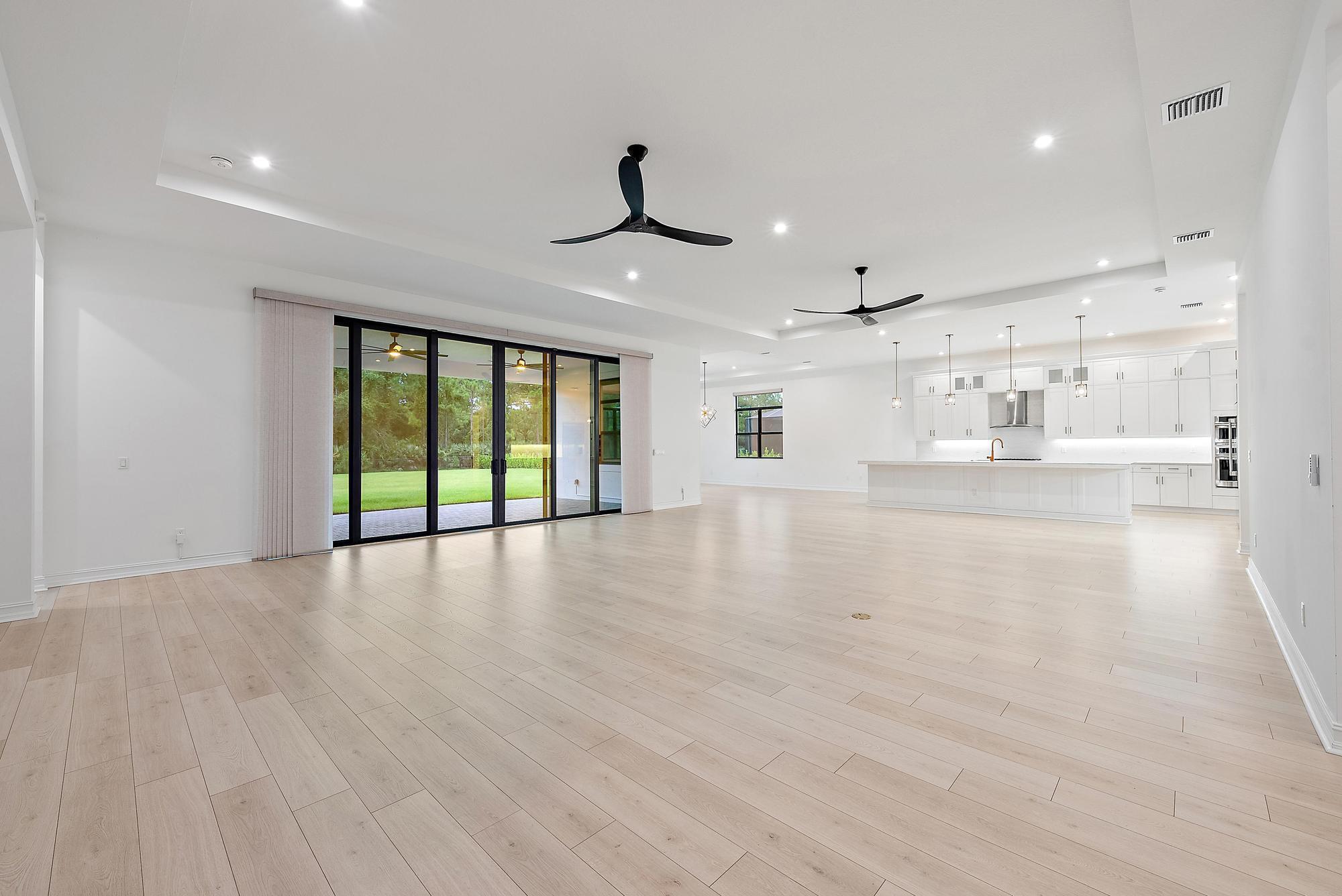 5358 SW Pomegranate Way