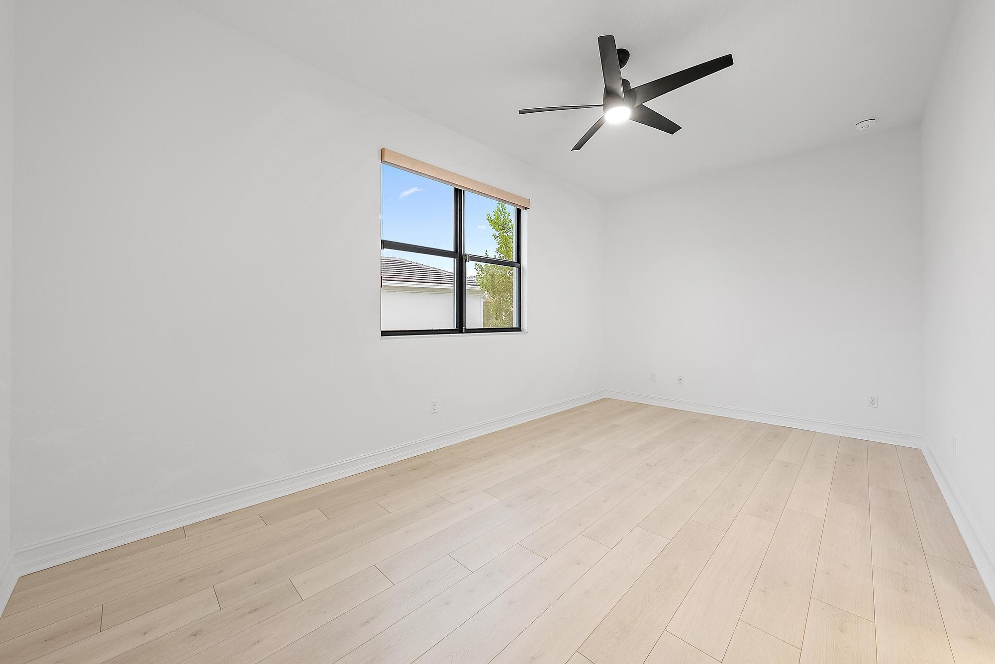 5358 SW Pomegranate Way