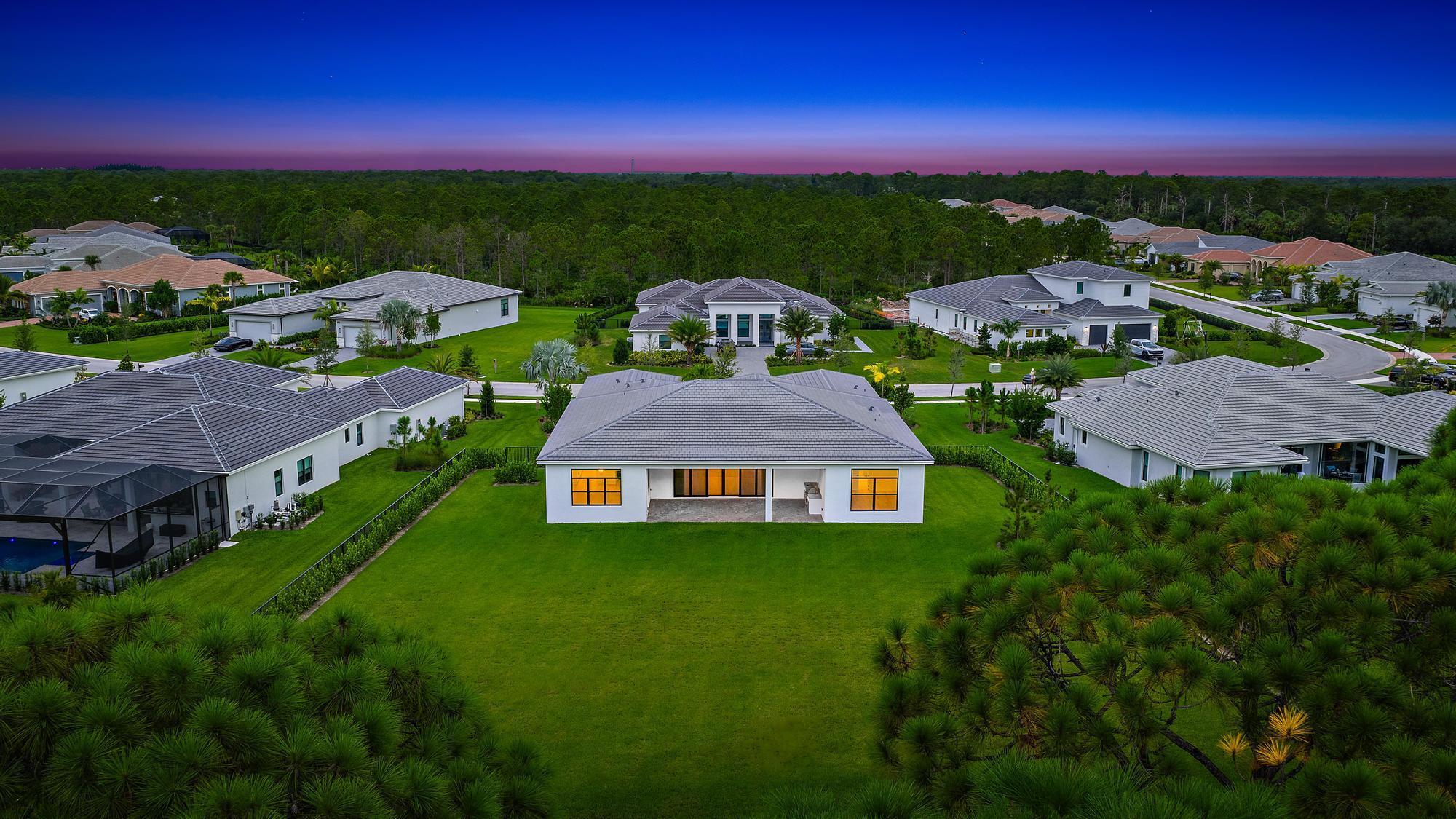 5358 SW Pomegranate Way