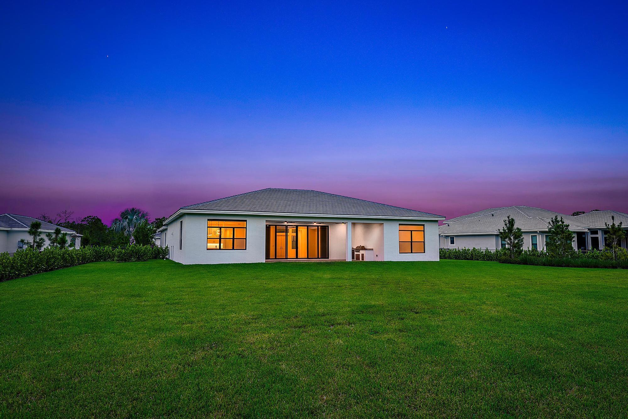 5358 SW Pomegranate Way