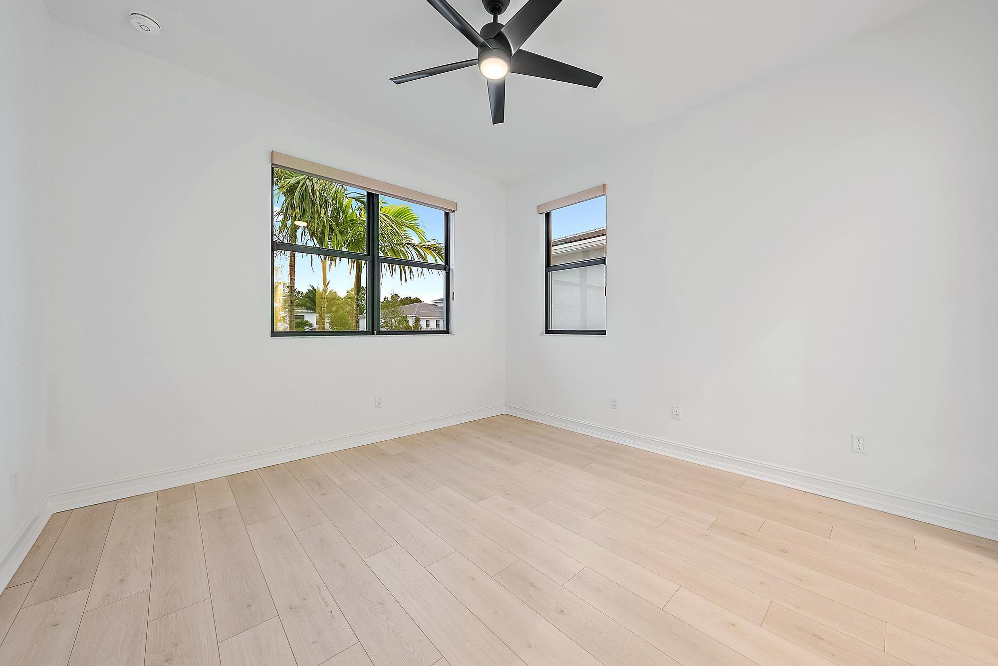 5358 SW Pomegranate Way